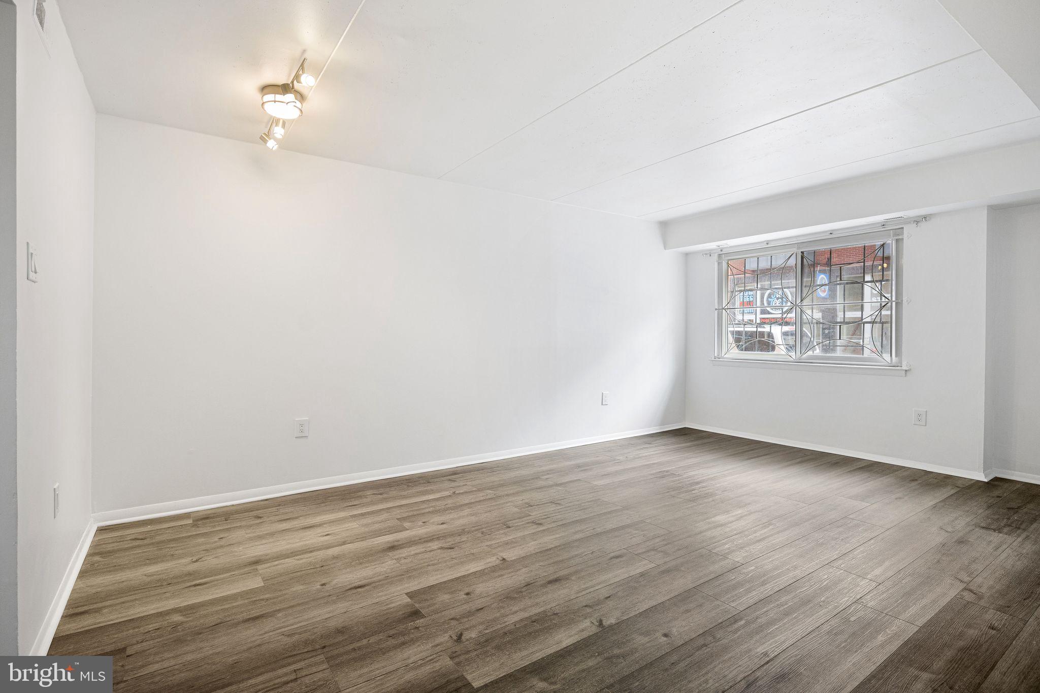 WASHINGTON SQ WEST - Residential