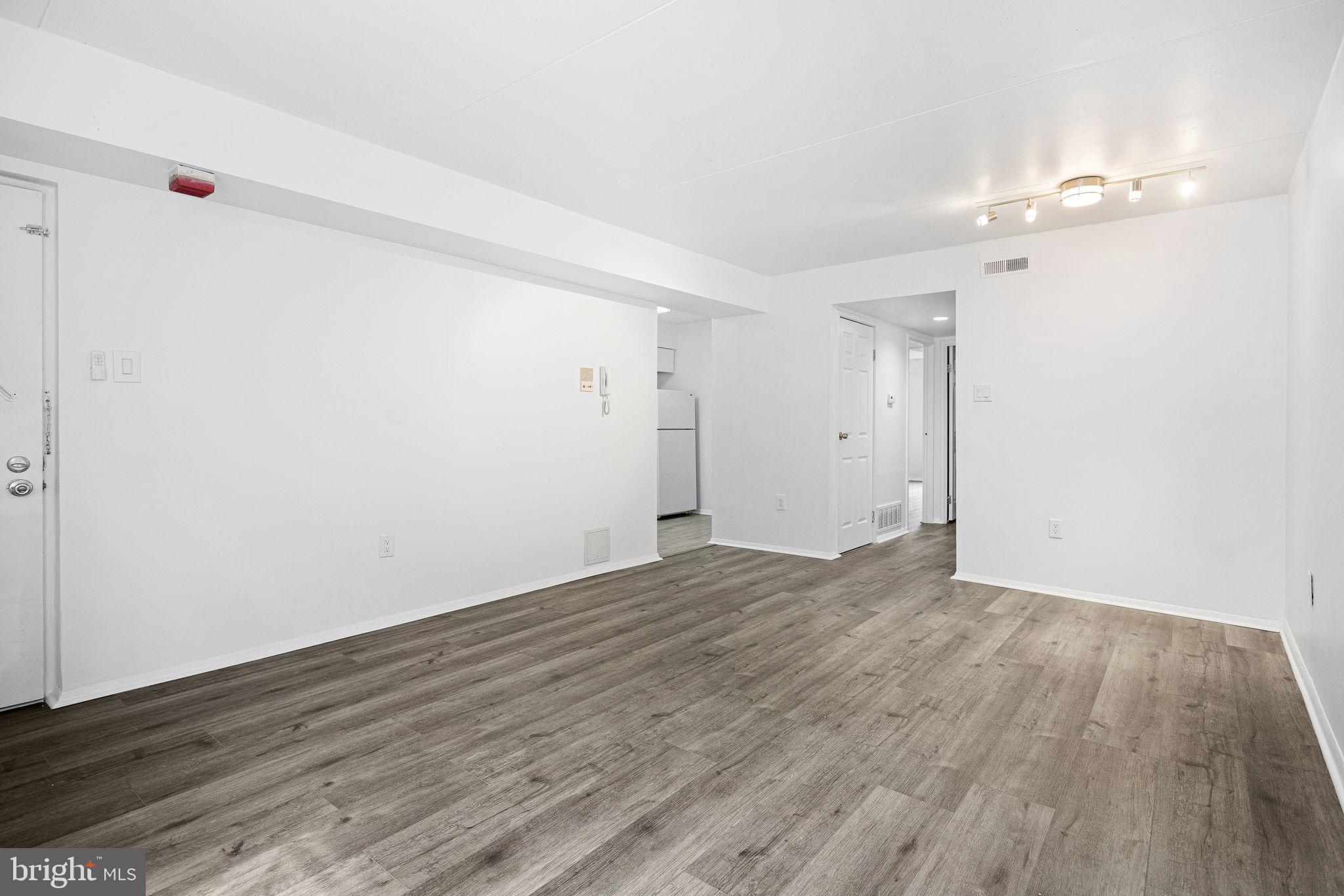 WASHINGTON SQ WEST - Residential