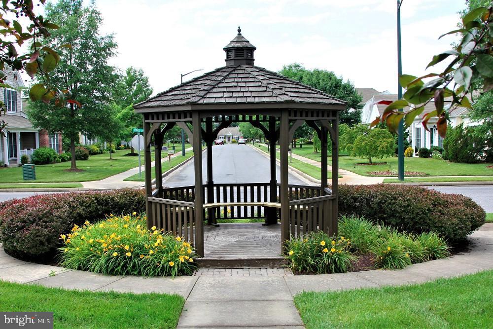 EASTON CLUB EAST - Residential