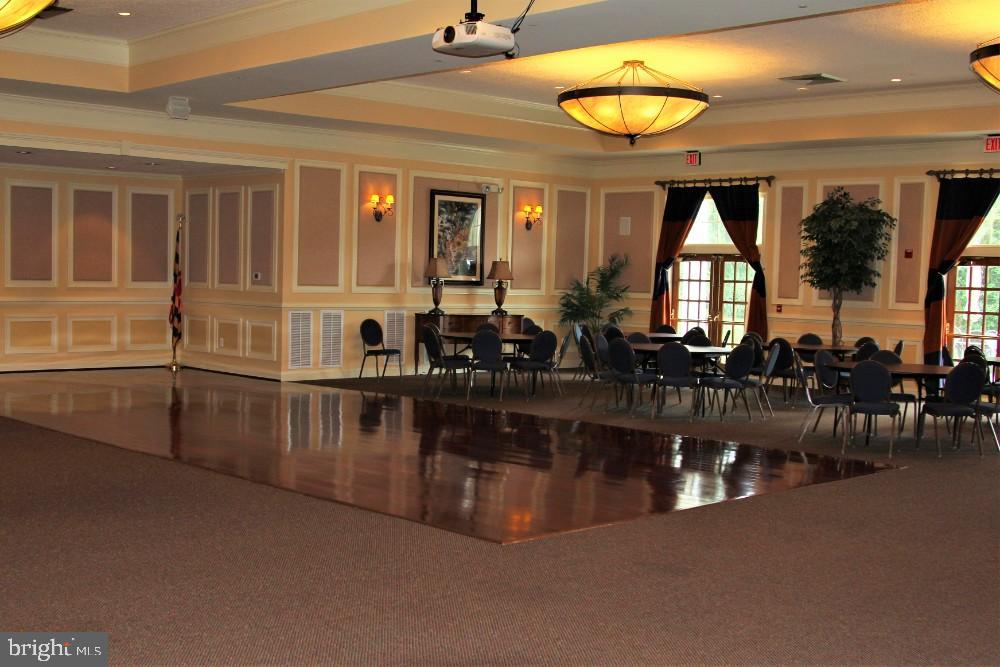 EASTON CLUB EAST - Residential