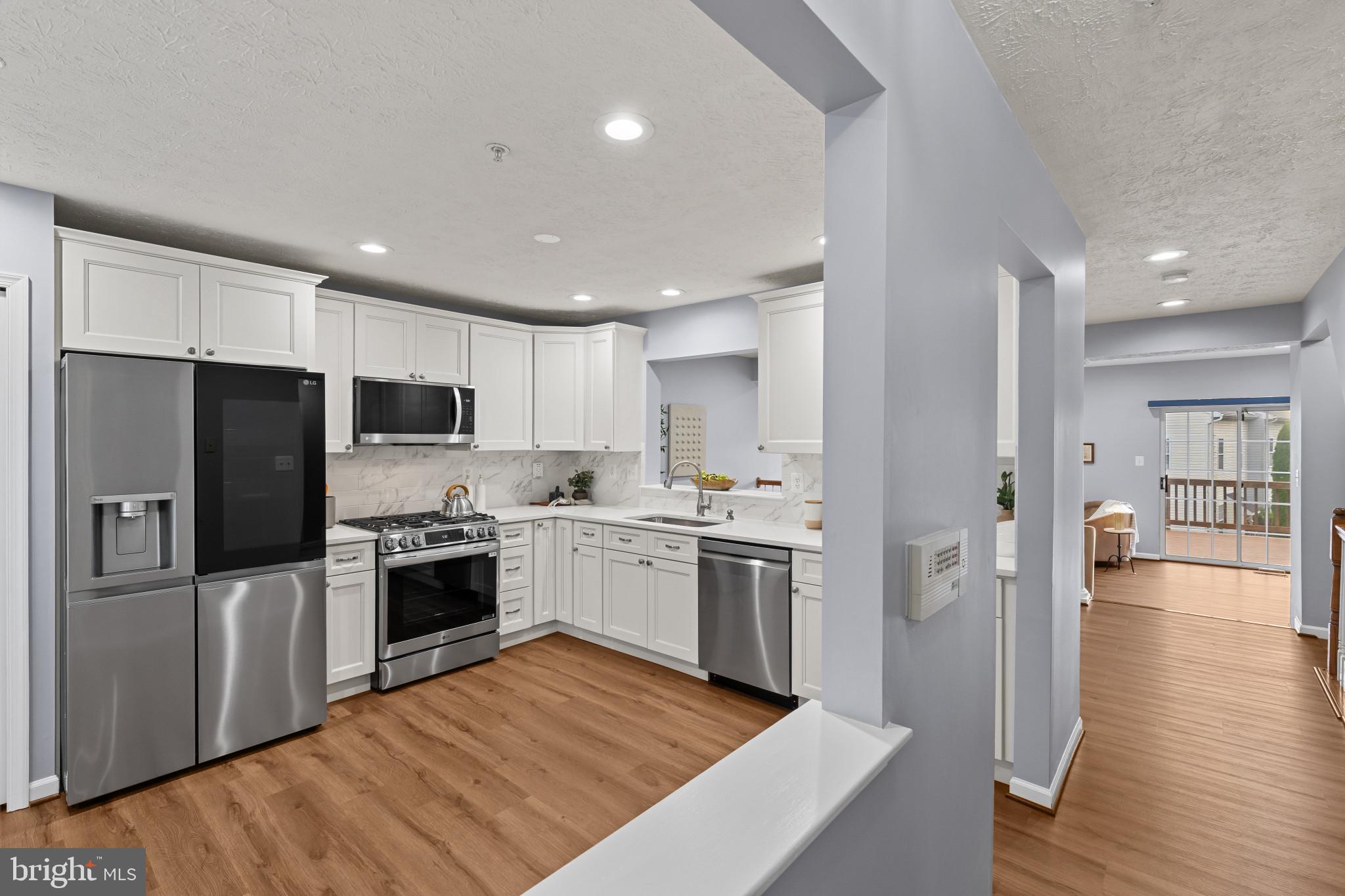 3317 HOLLOW COURT