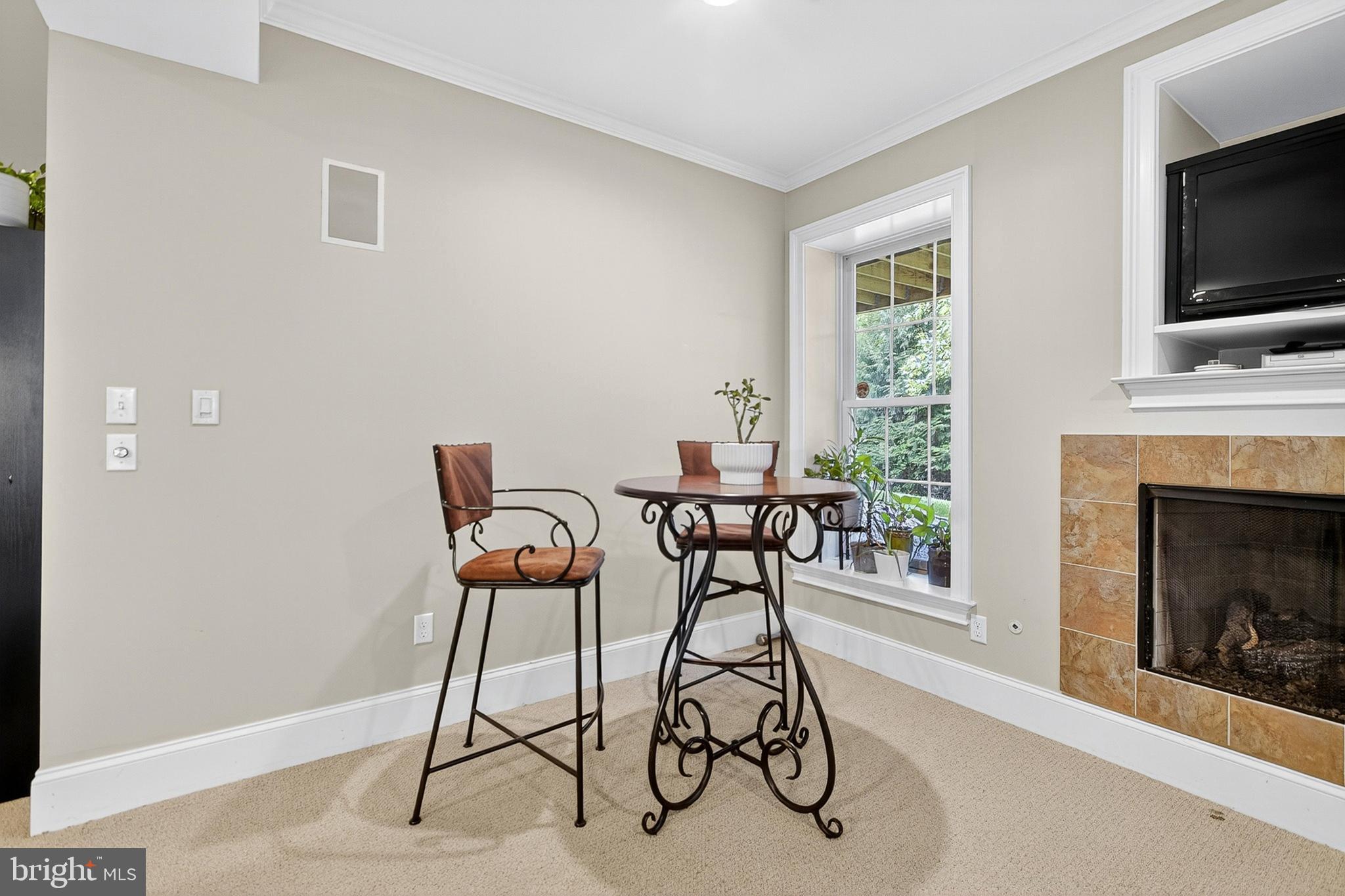 CHERRY CREEK - Residential