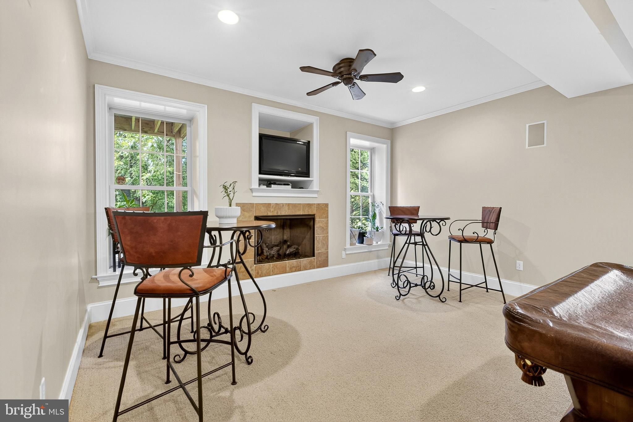 CHERRY CREEK - Residential