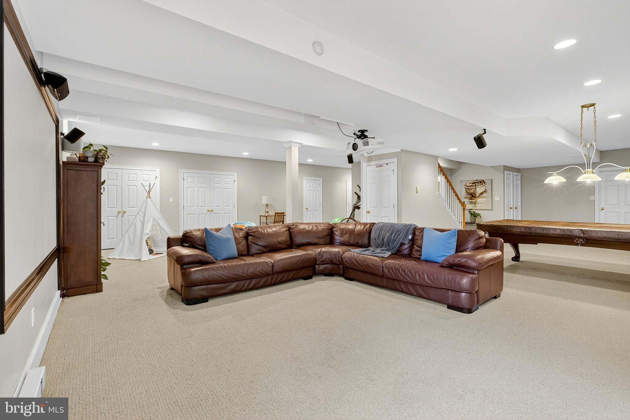 CHERRY CREEK - Residential