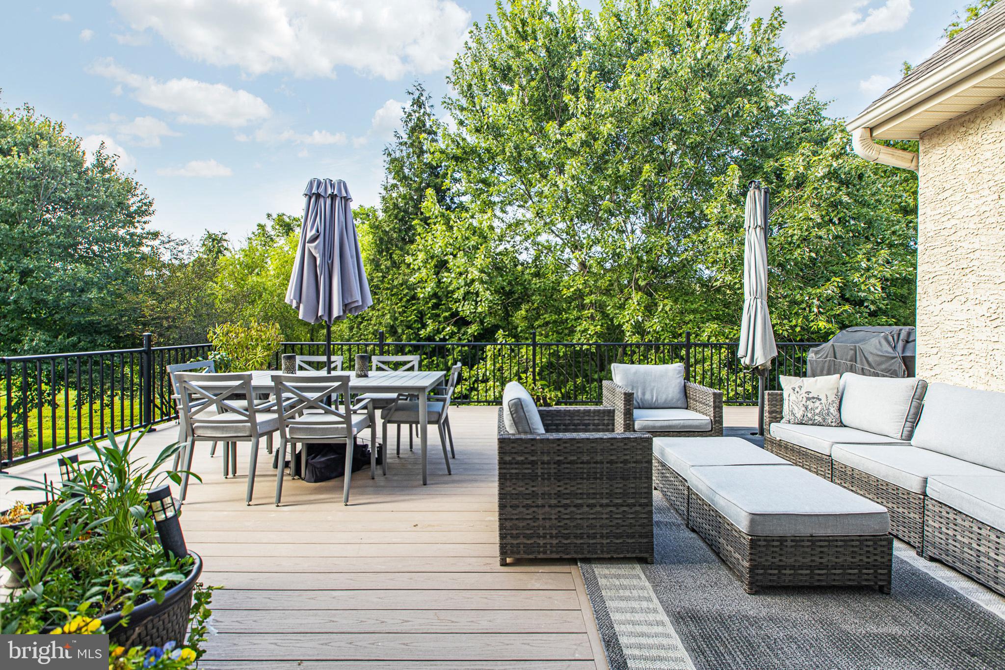 CHERRY CREEK - Residential