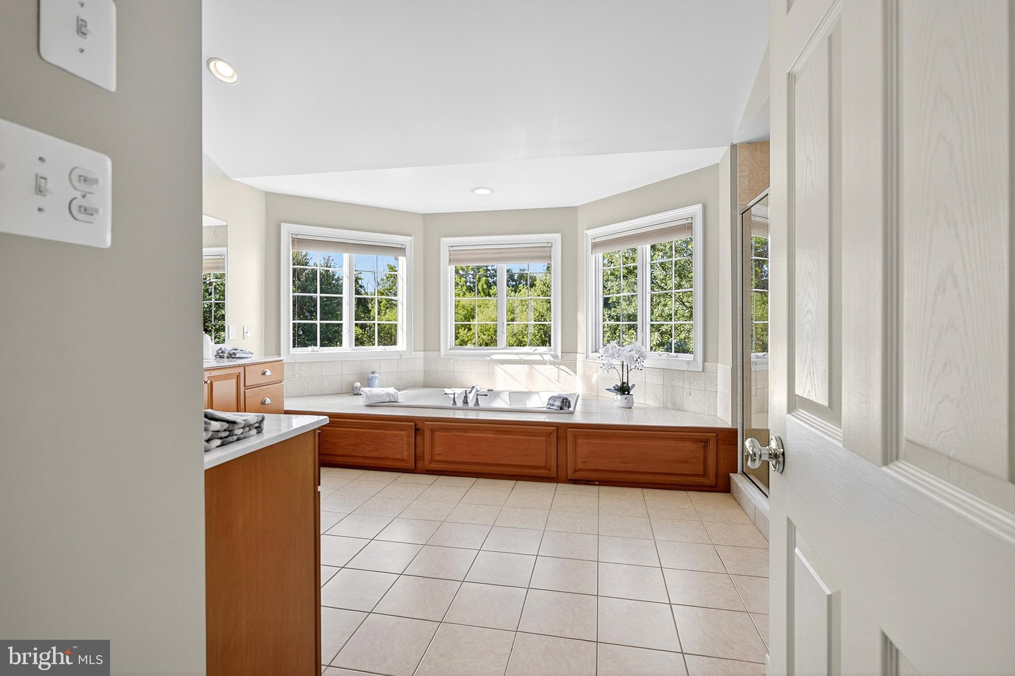 CHERRY CREEK - Residential