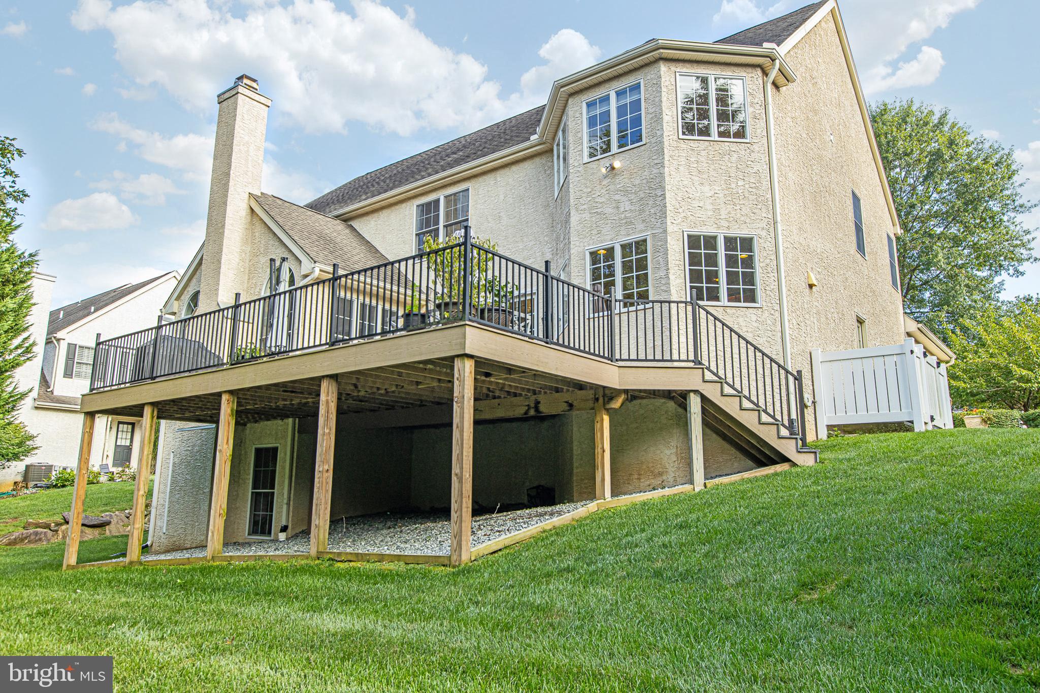 CHERRY CREEK - Residential