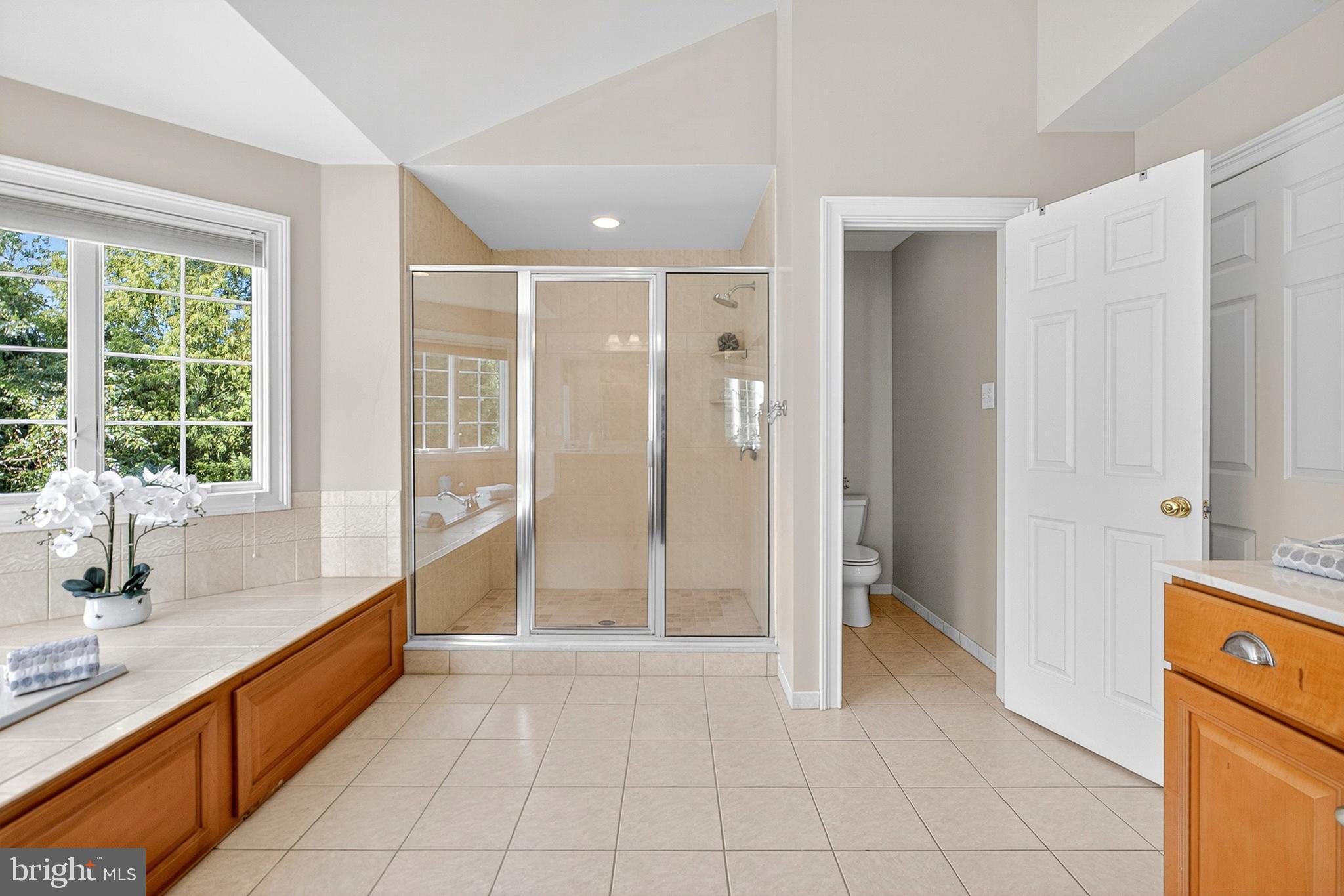 CHERRY CREEK - Residential