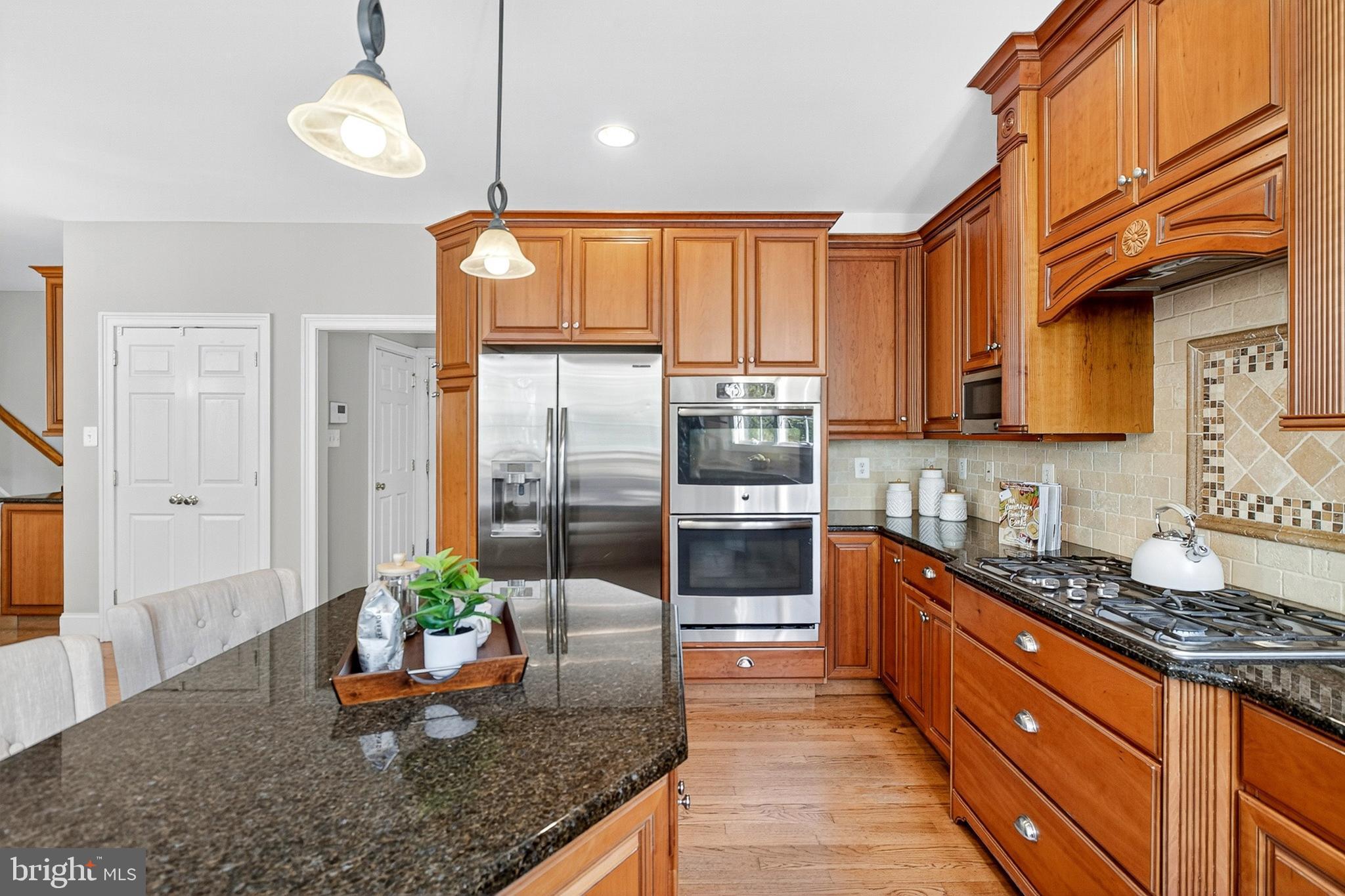 CHERRY CREEK - Residential