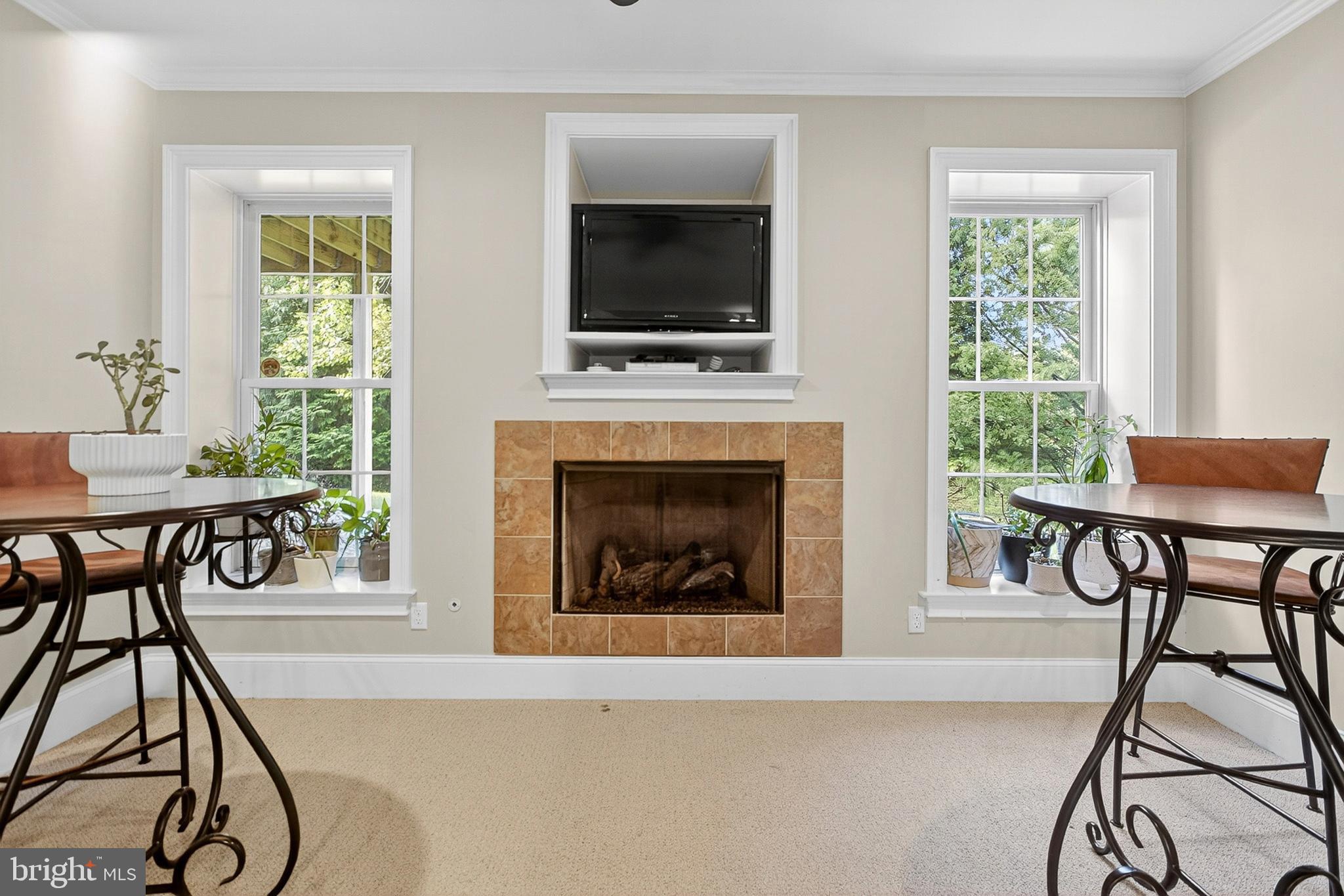 CHERRY CREEK - Residential