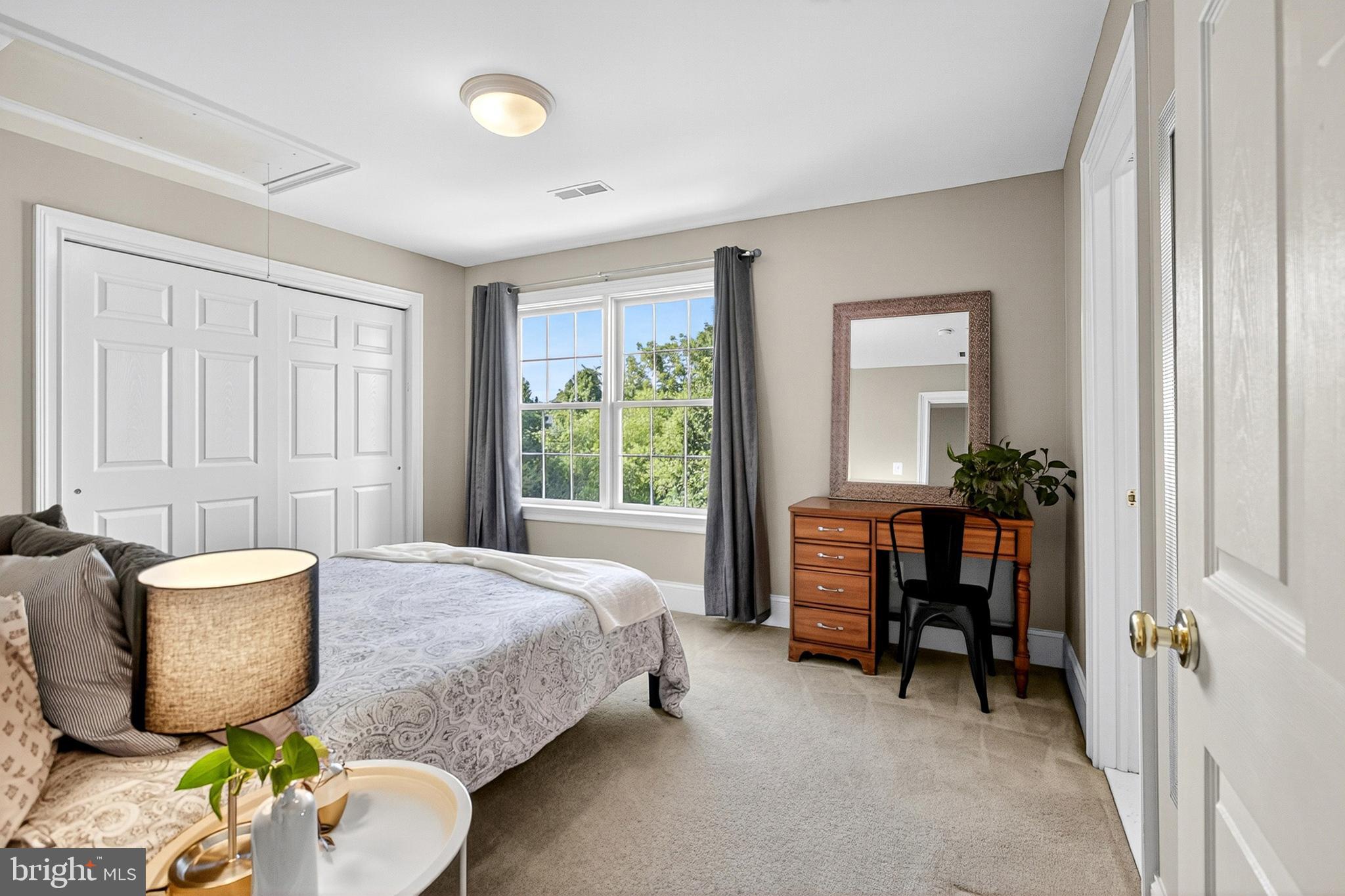 CHERRY CREEK - Residential