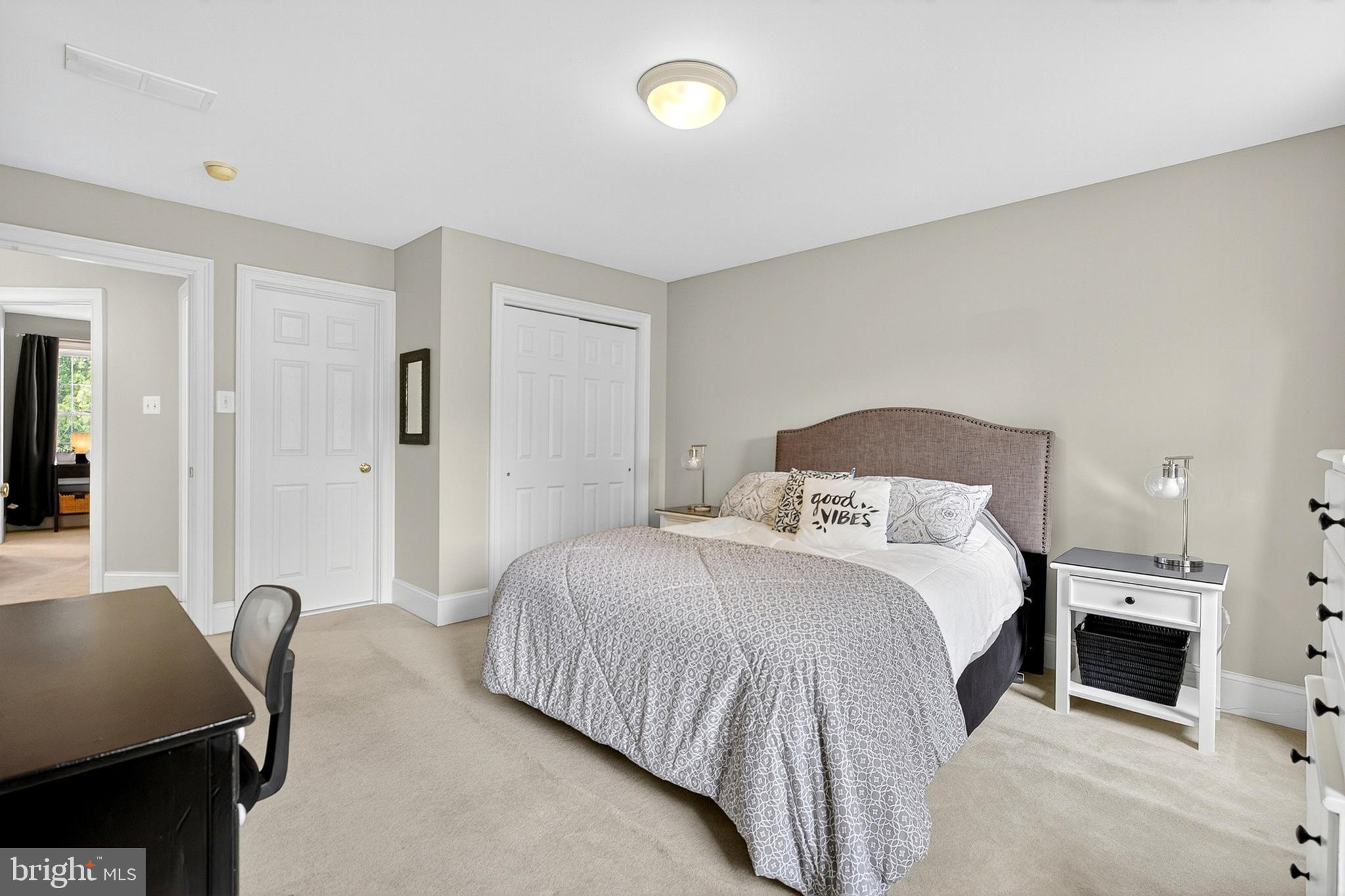 CHERRY CREEK - Residential