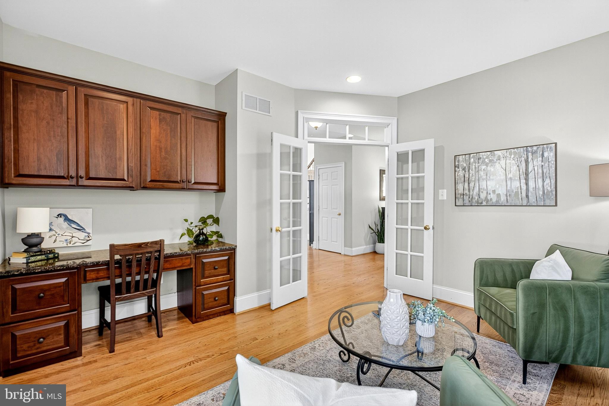 CHERRY CREEK - Residential