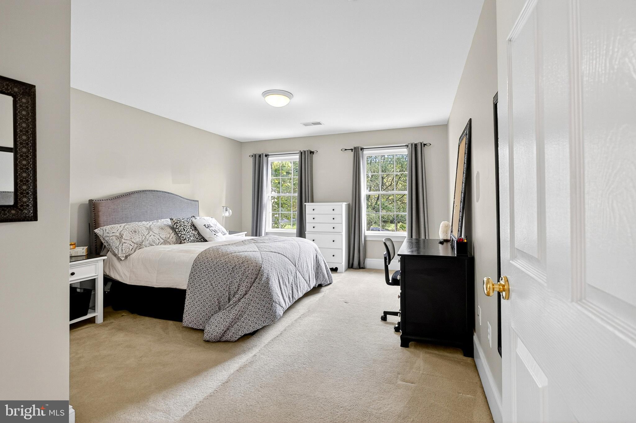 CHERRY CREEK - Residential