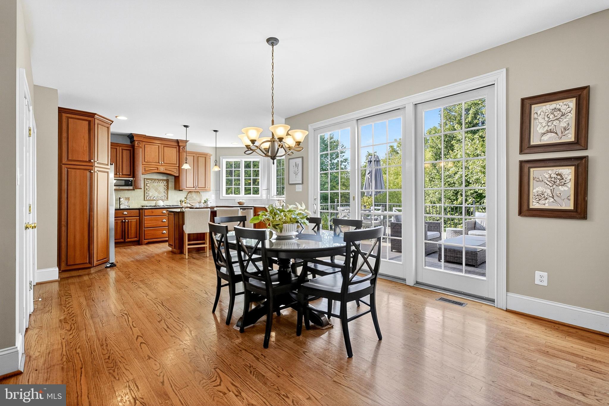 CHERRY CREEK - Residential