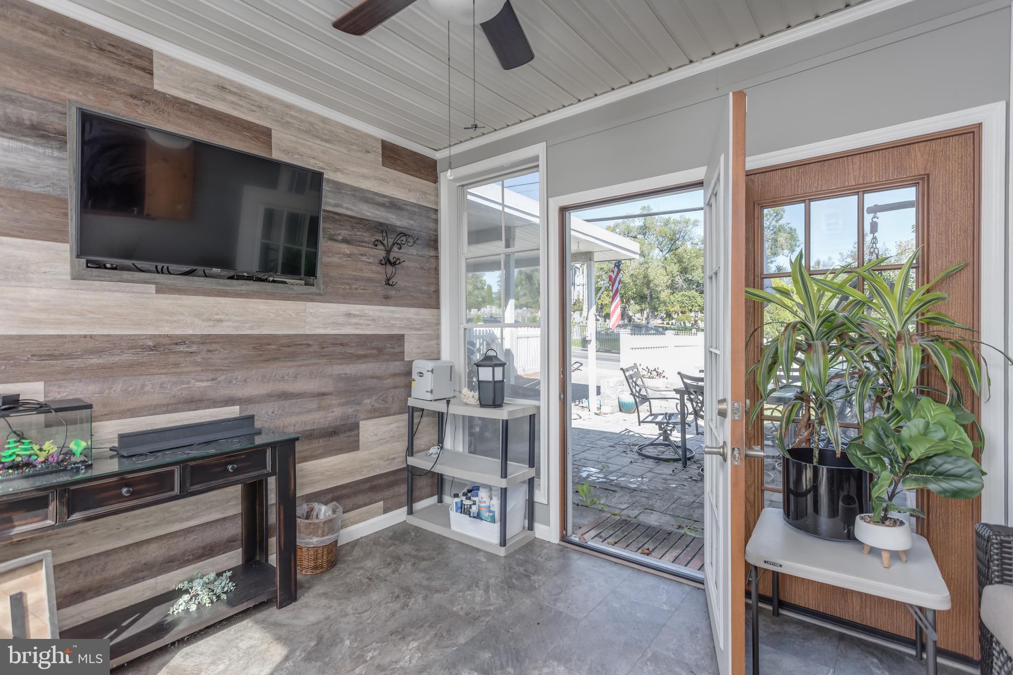 SHAWNEE HEIGHTS - Residential