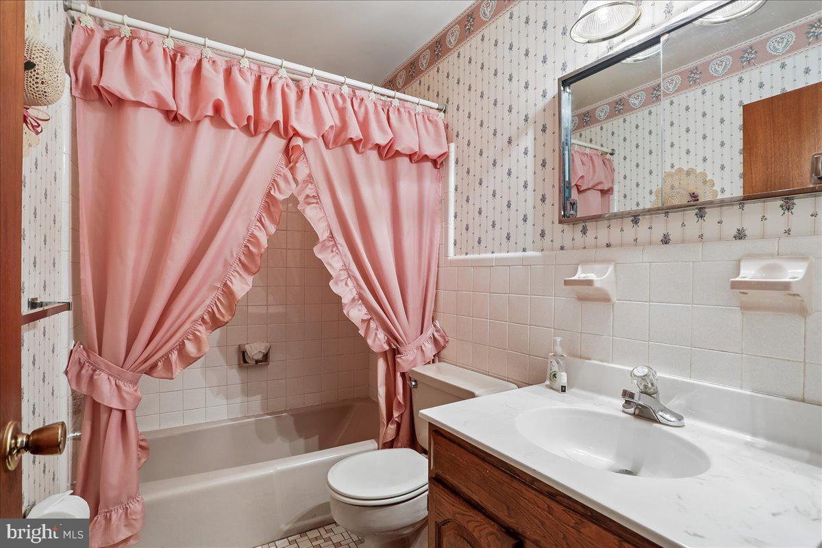 GREENRIDGE ACRES - Residential