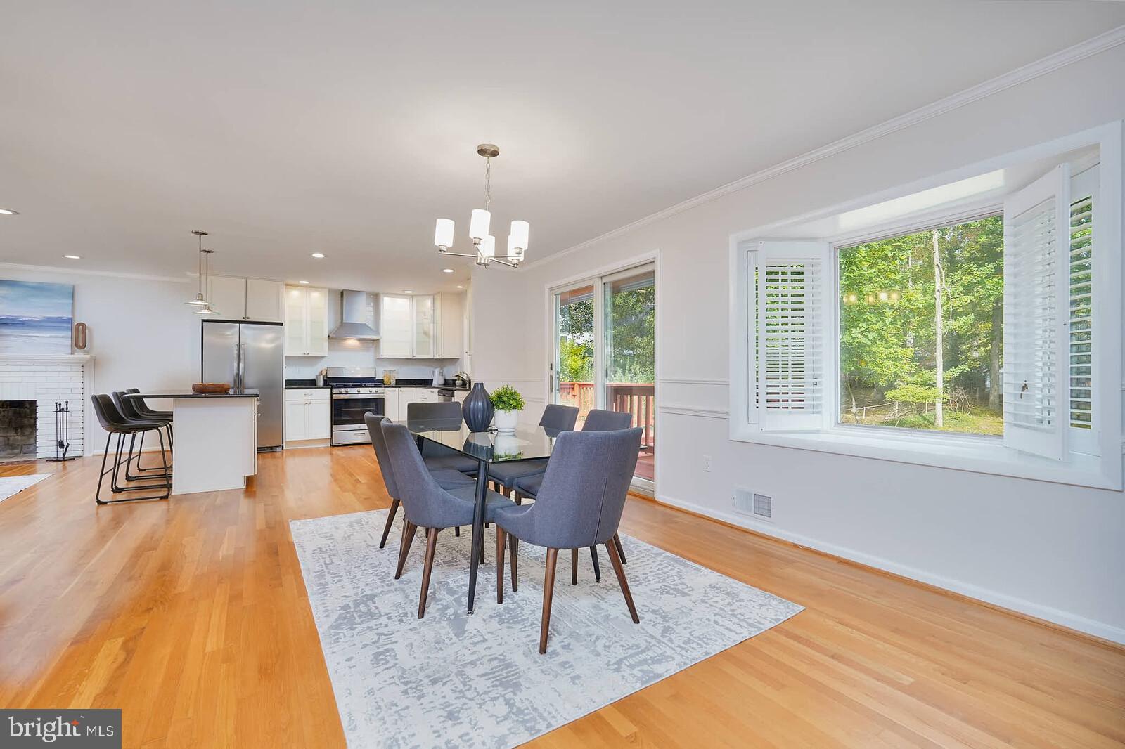 VIENNA WOODS - Residential