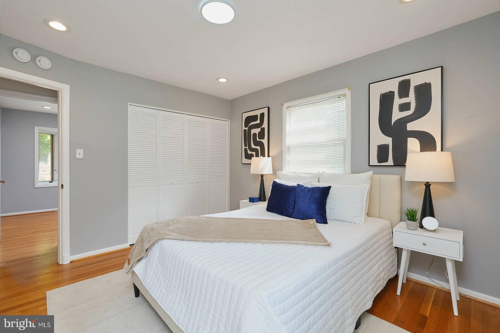 VIENNA WOODS - Residential