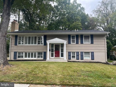 1107 DESALE STREET SW VIENNA VA 22180