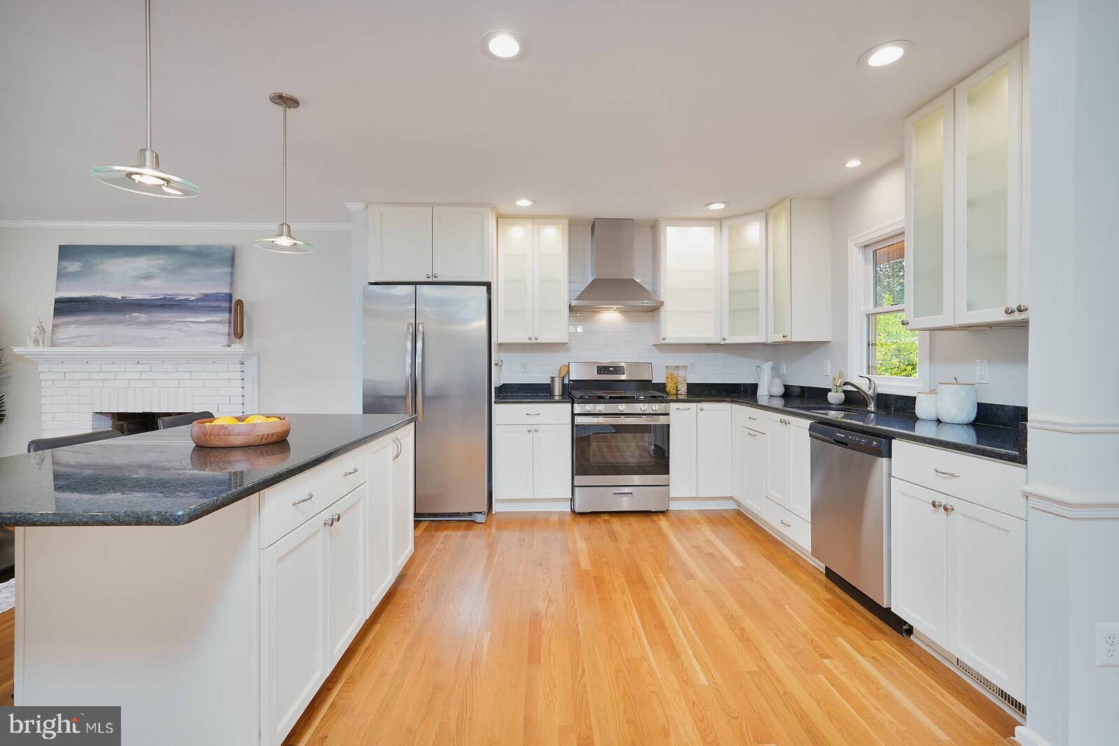 VIENNA WOODS - Residential