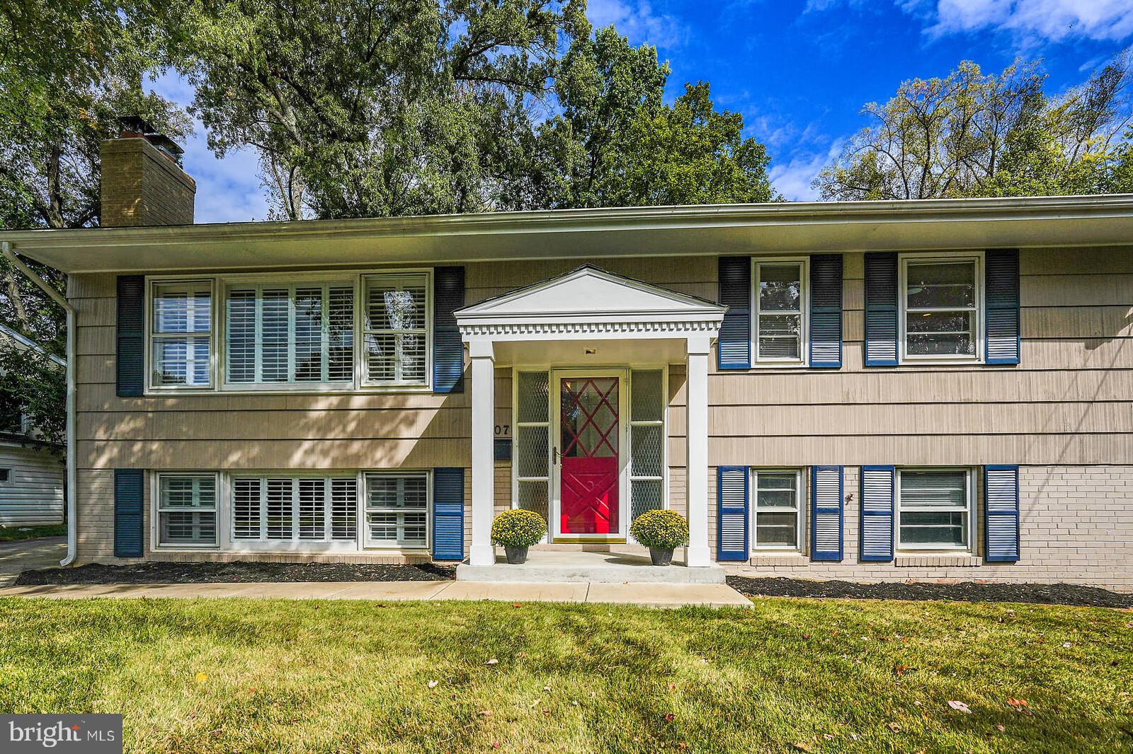 1107 DESALE STREET SW