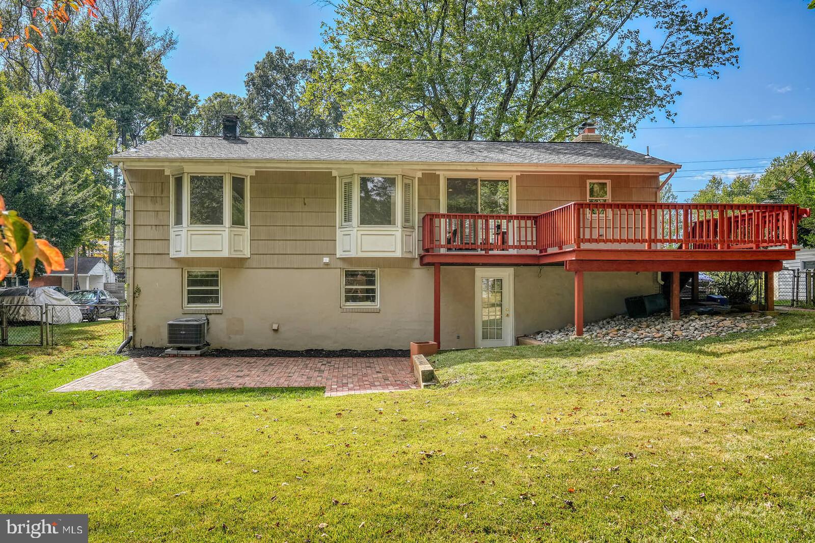 VIENNA WOODS - Residential