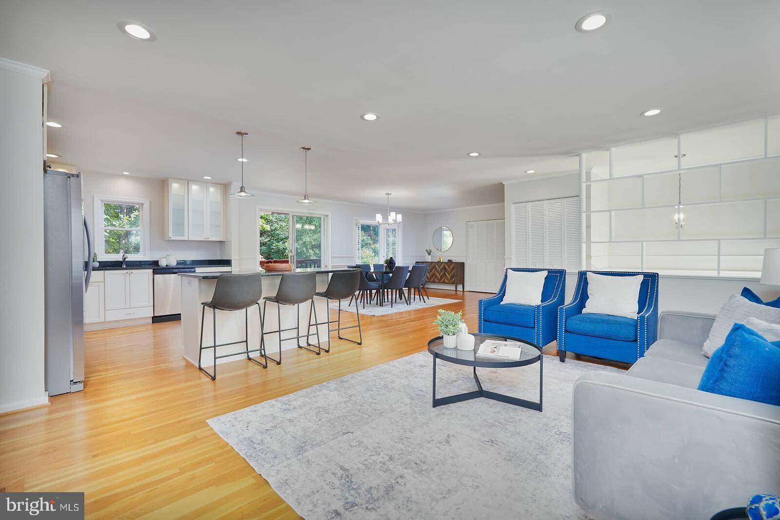 VIENNA WOODS - Residential