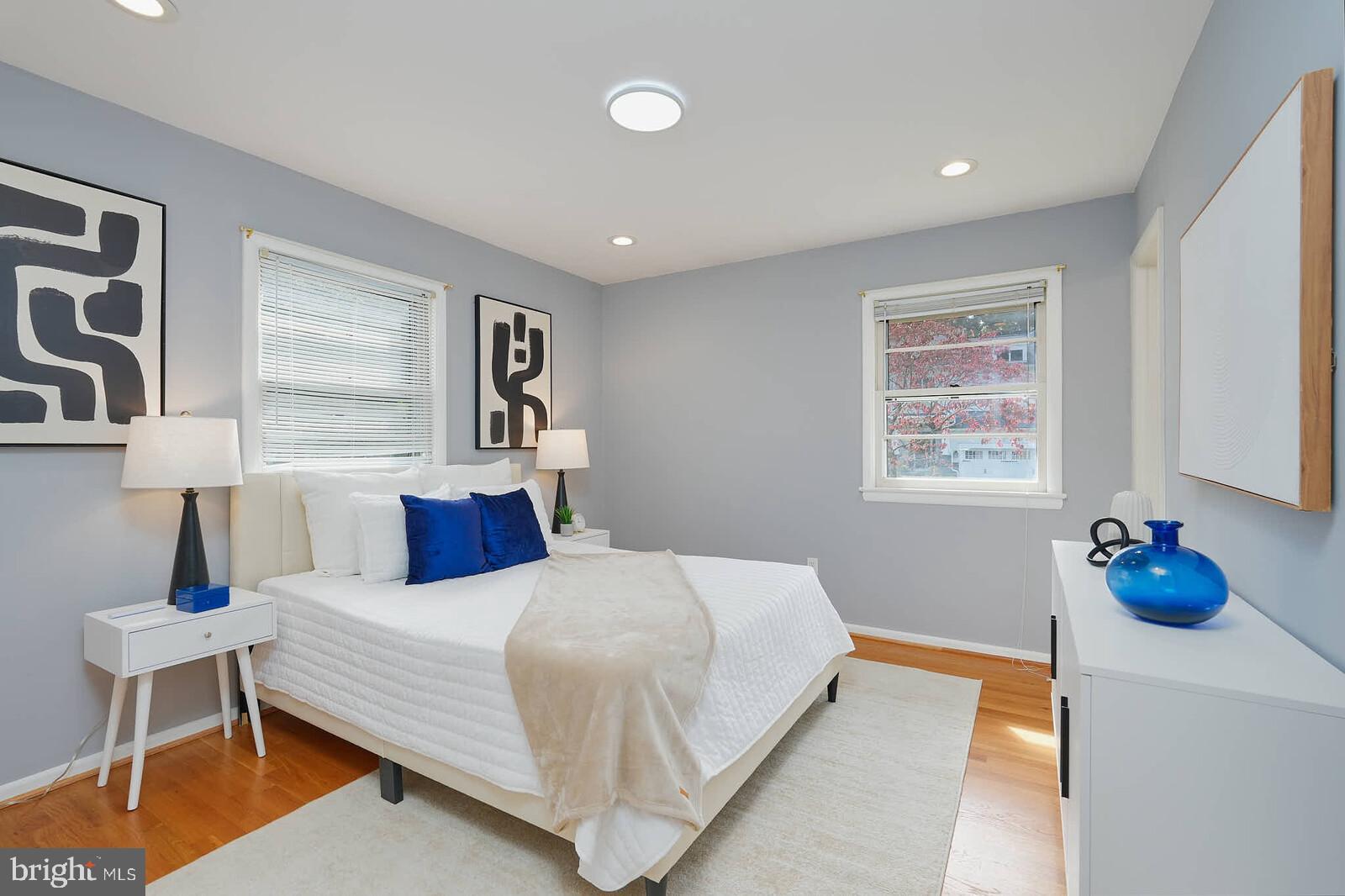 VIENNA WOODS - Residential