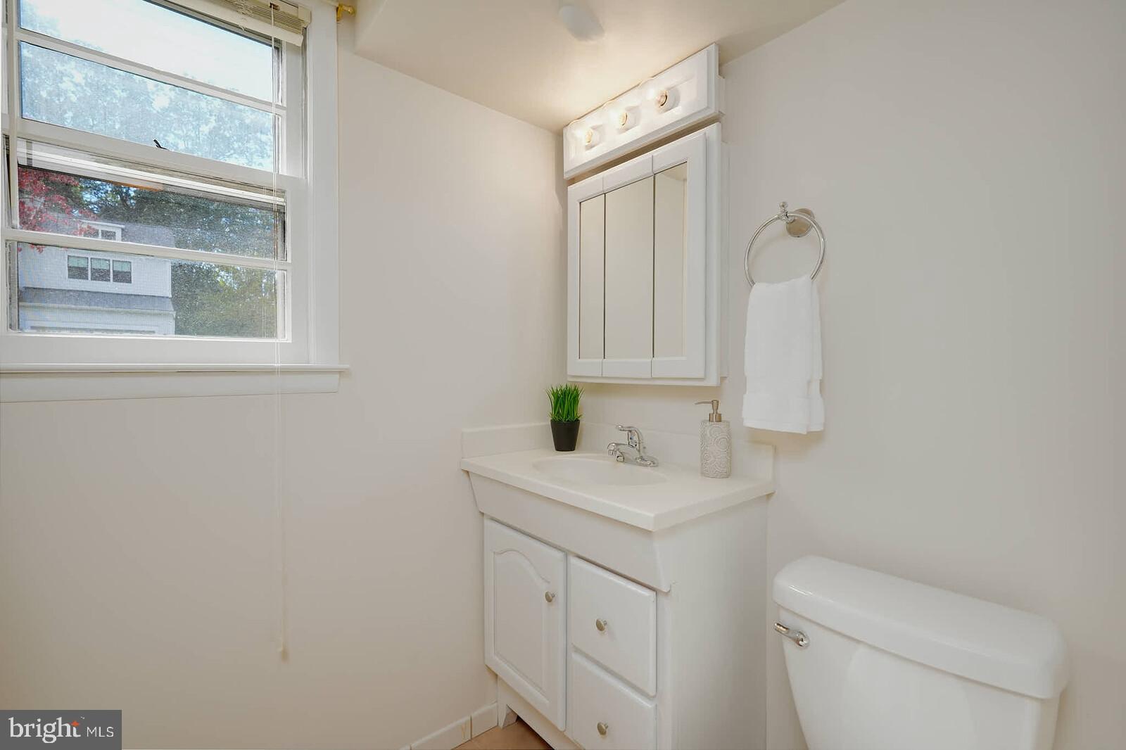 VIENNA WOODS - Residential