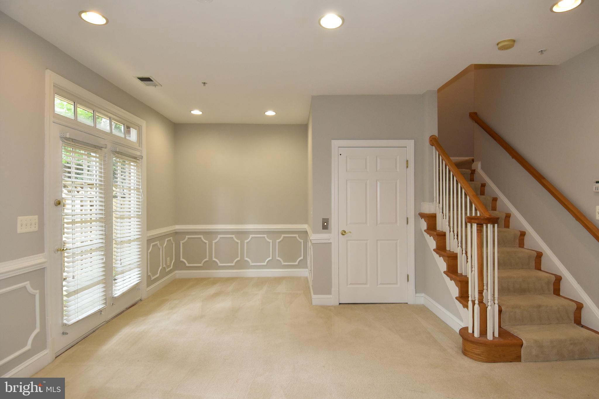 MCLEAN CREST - Residential Lease