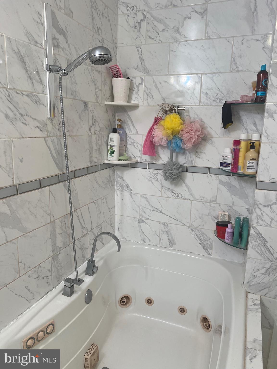 DELCROFT - Residential