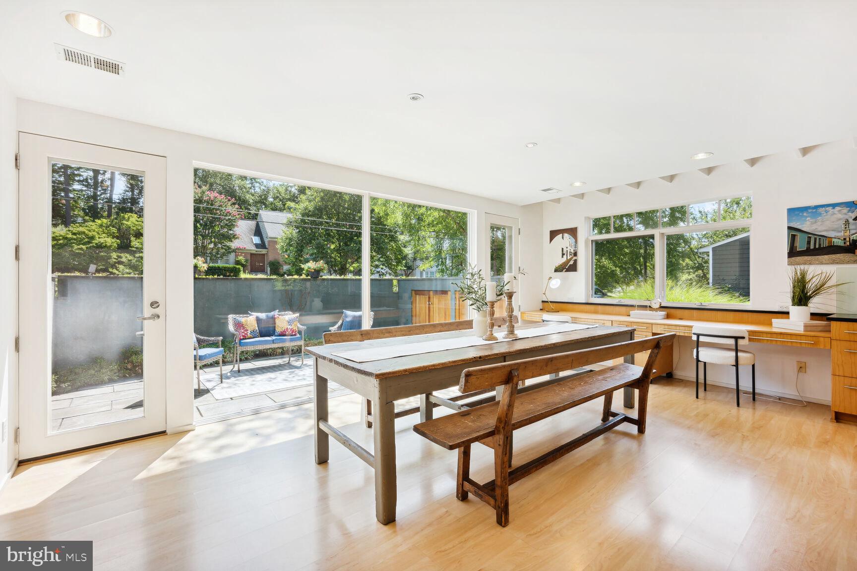 KENWOOD PARK - Residential