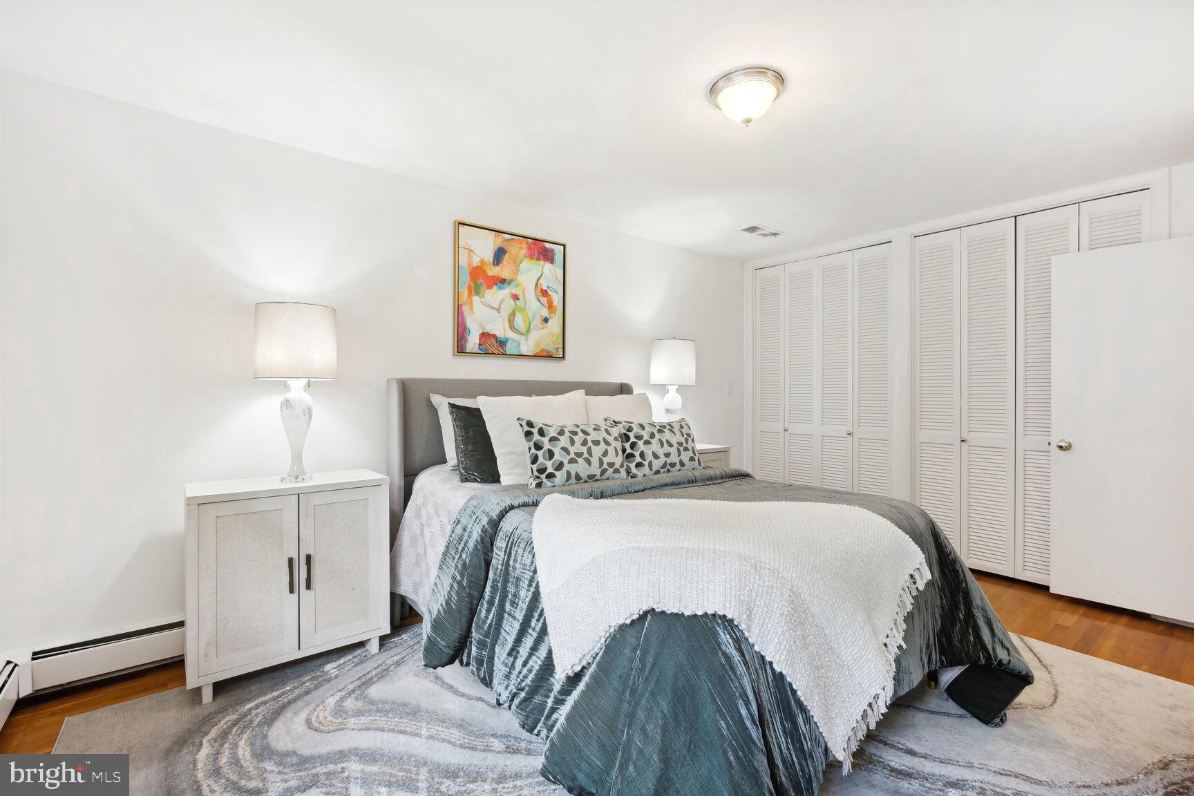 KENWOOD PARK - Residential