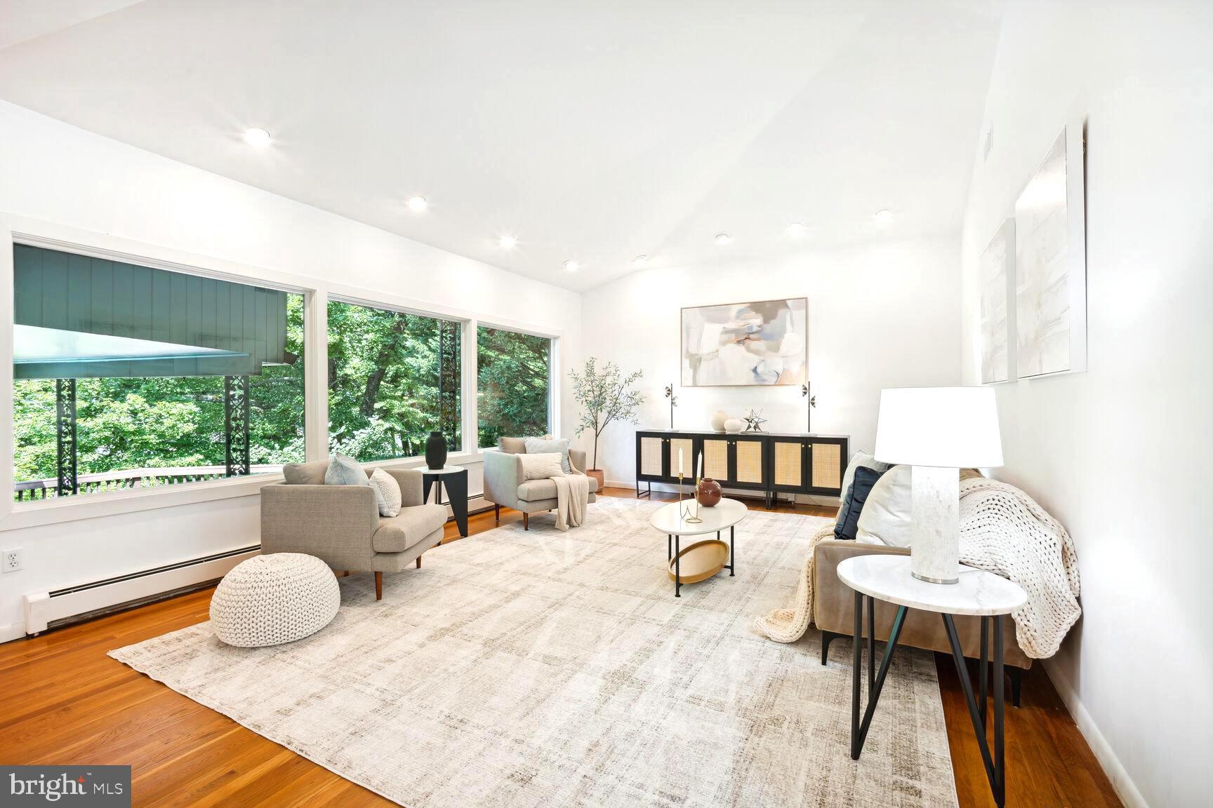 KENWOOD PARK - Residential