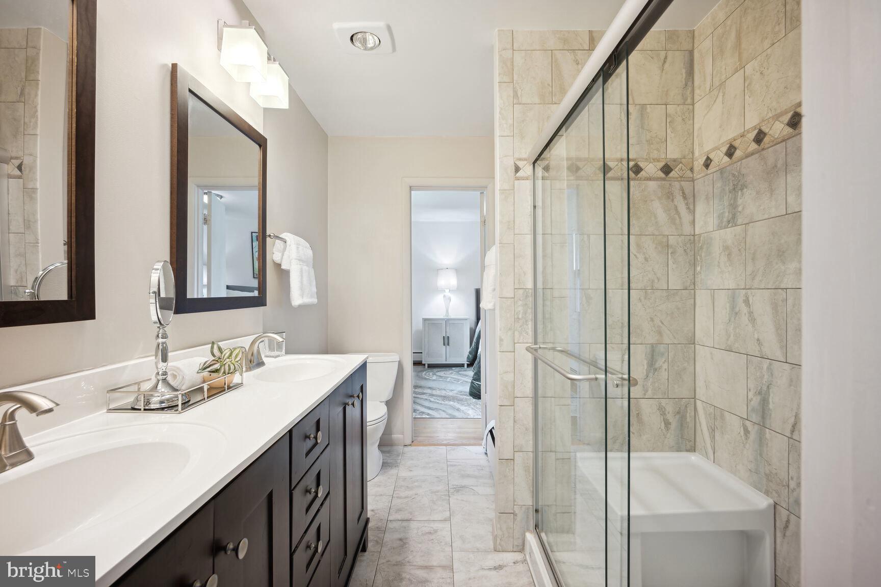 KENWOOD PARK - Residential