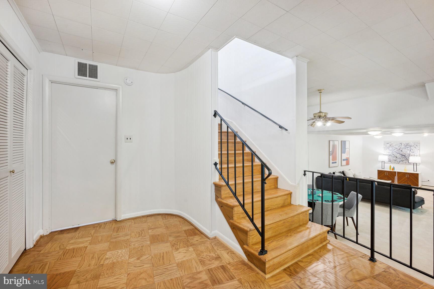 KENWOOD PARK - Residential