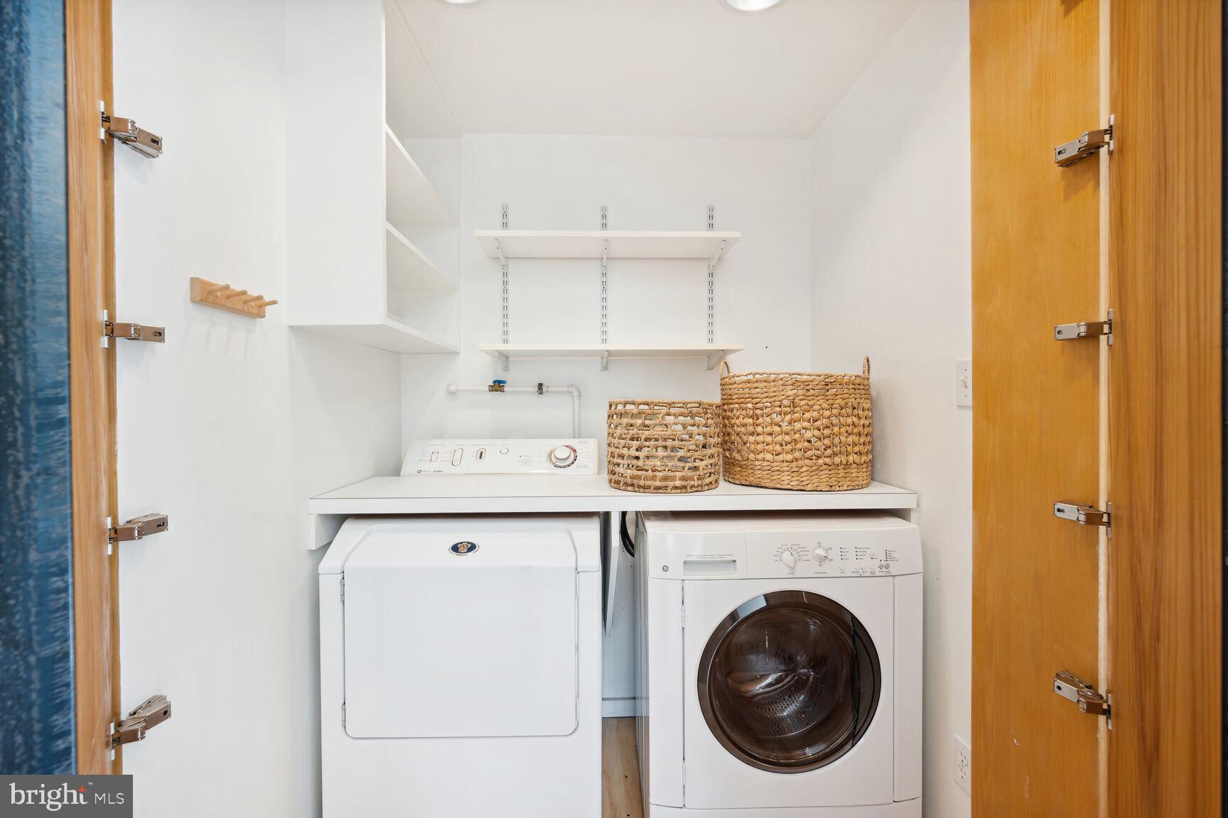 KENWOOD PARK - Residential