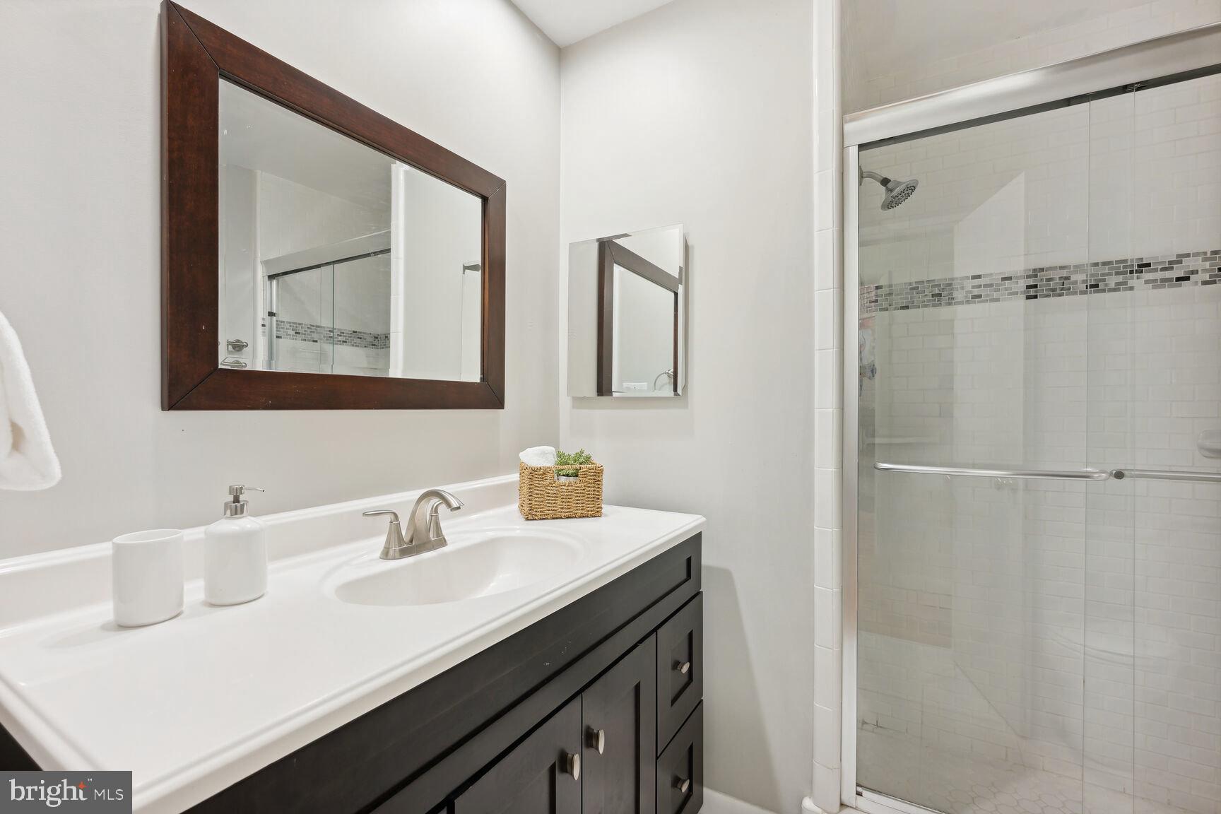 KENWOOD PARK - Residential