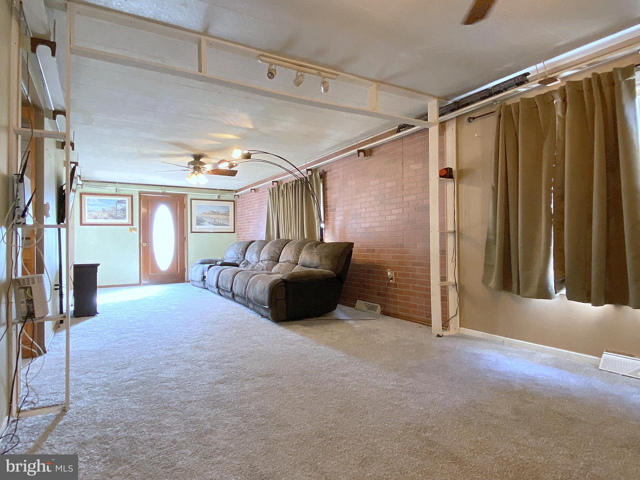 CHESAPEAKE TERRACE - Residential