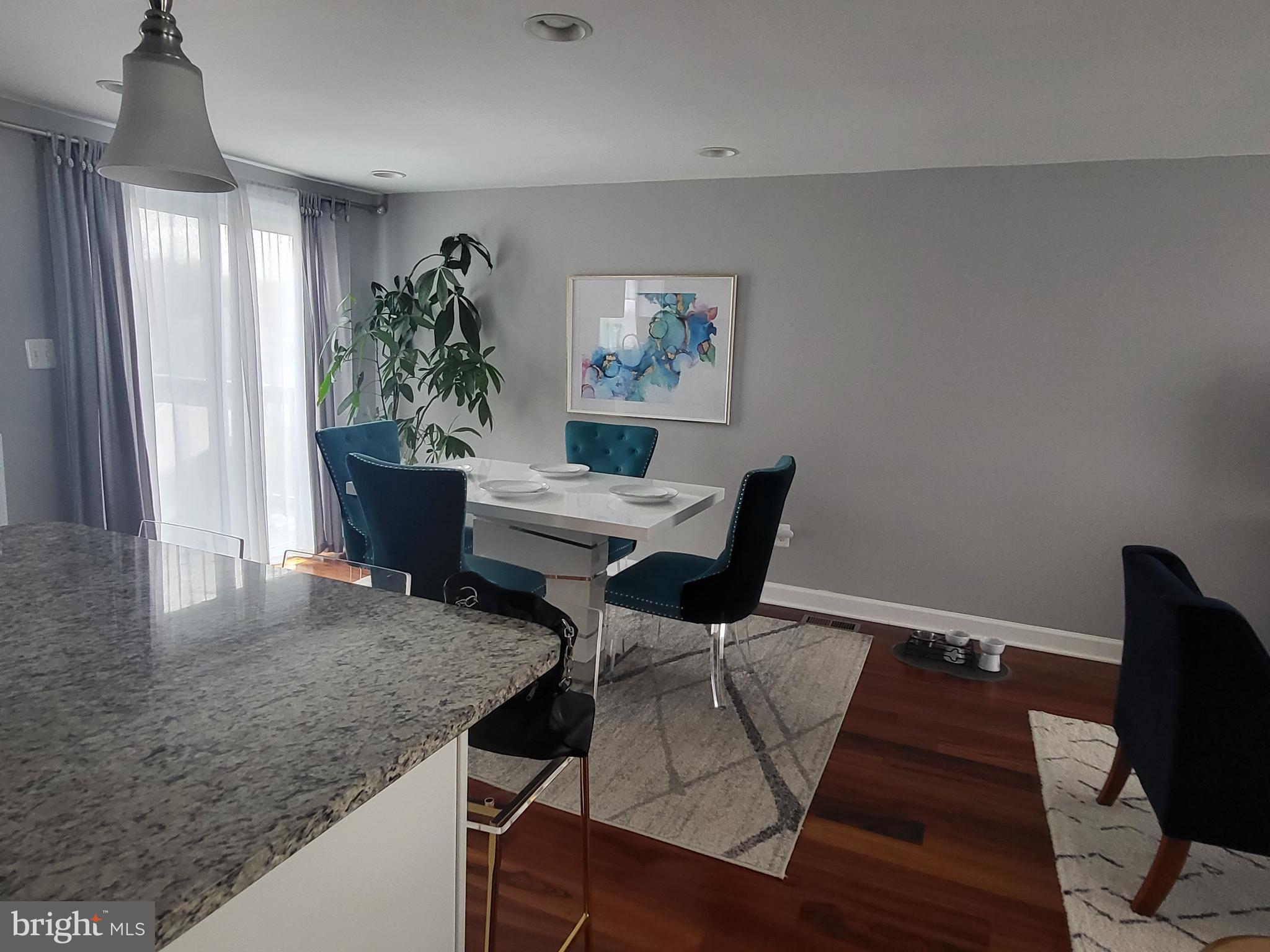 MAPLEWOOD - Residential