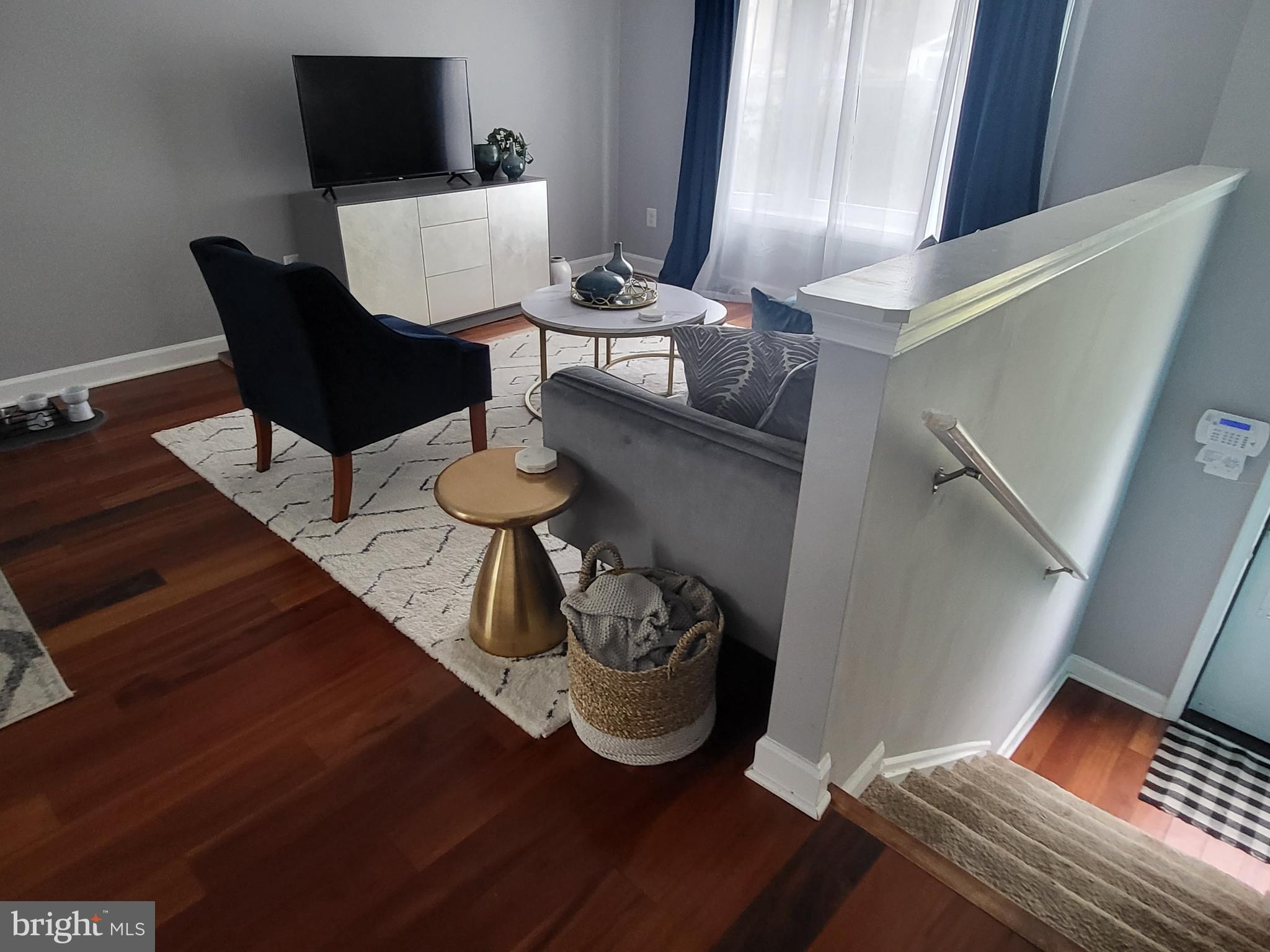 MAPLEWOOD - Residential