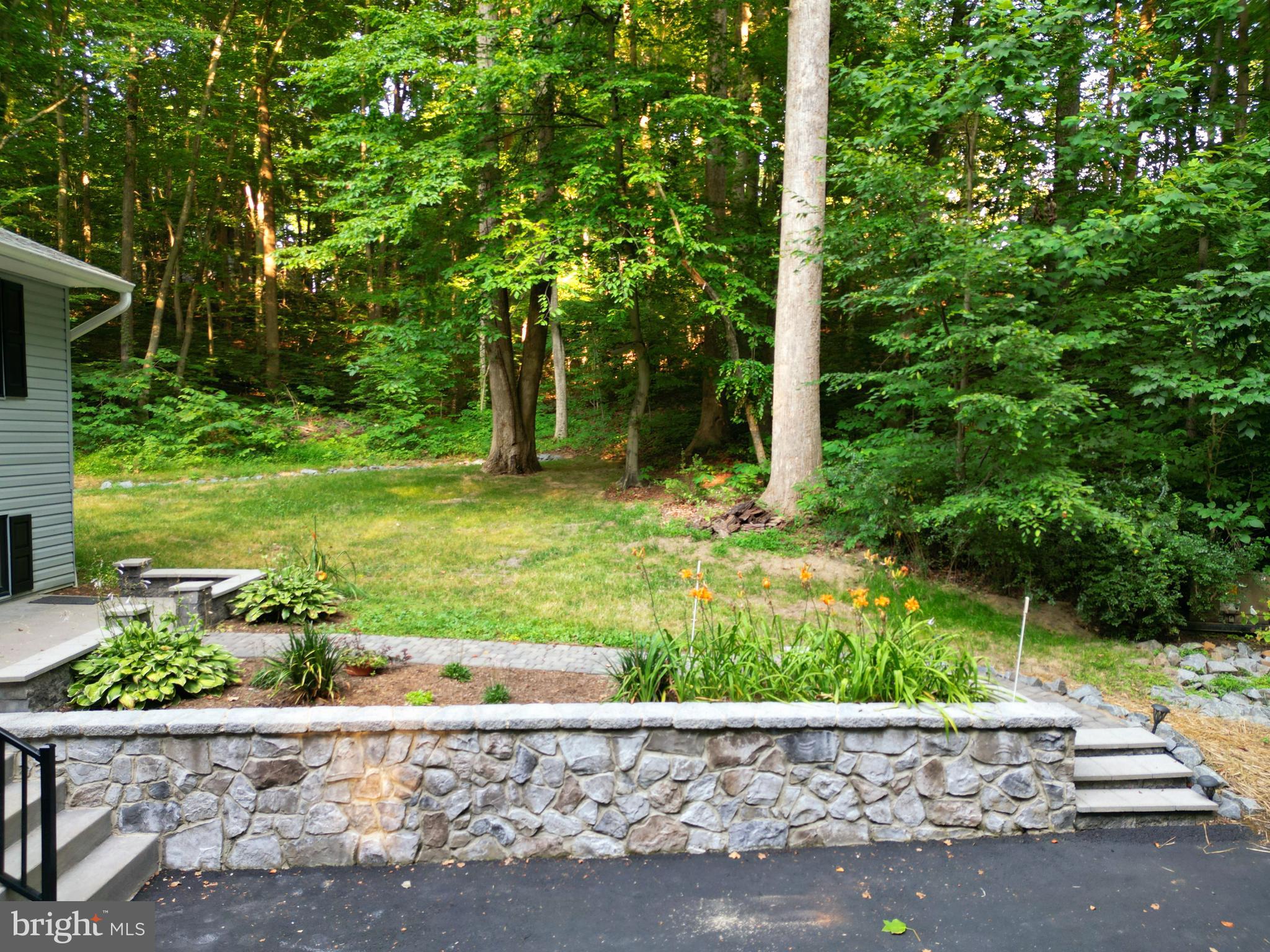 POPLAR WOODS - Residential