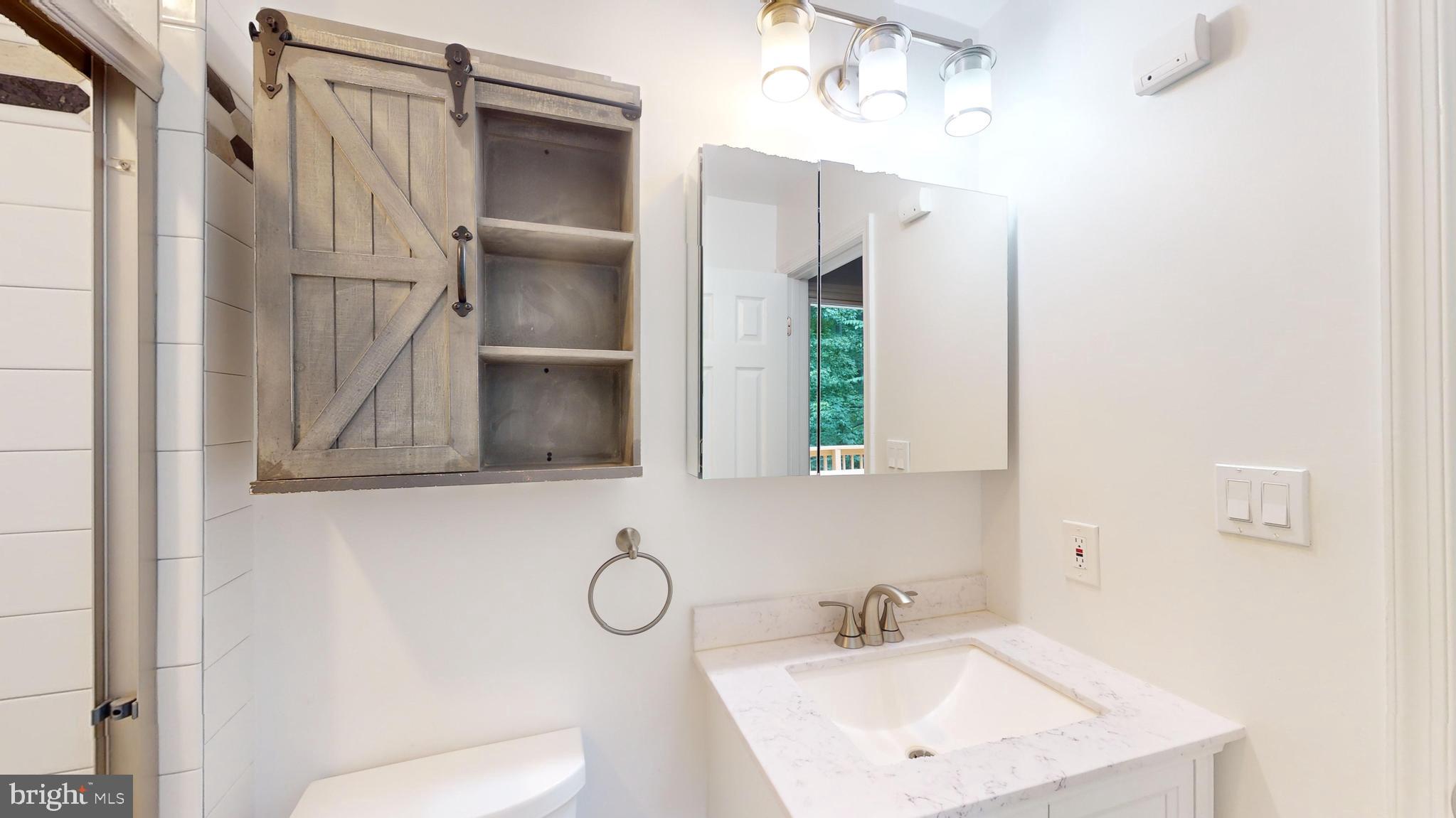 POPLAR WOODS - Residential