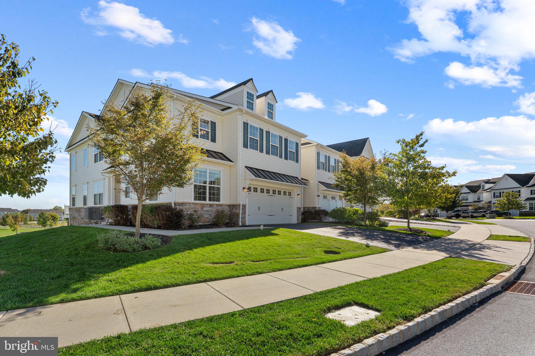 460 LEE PLACE