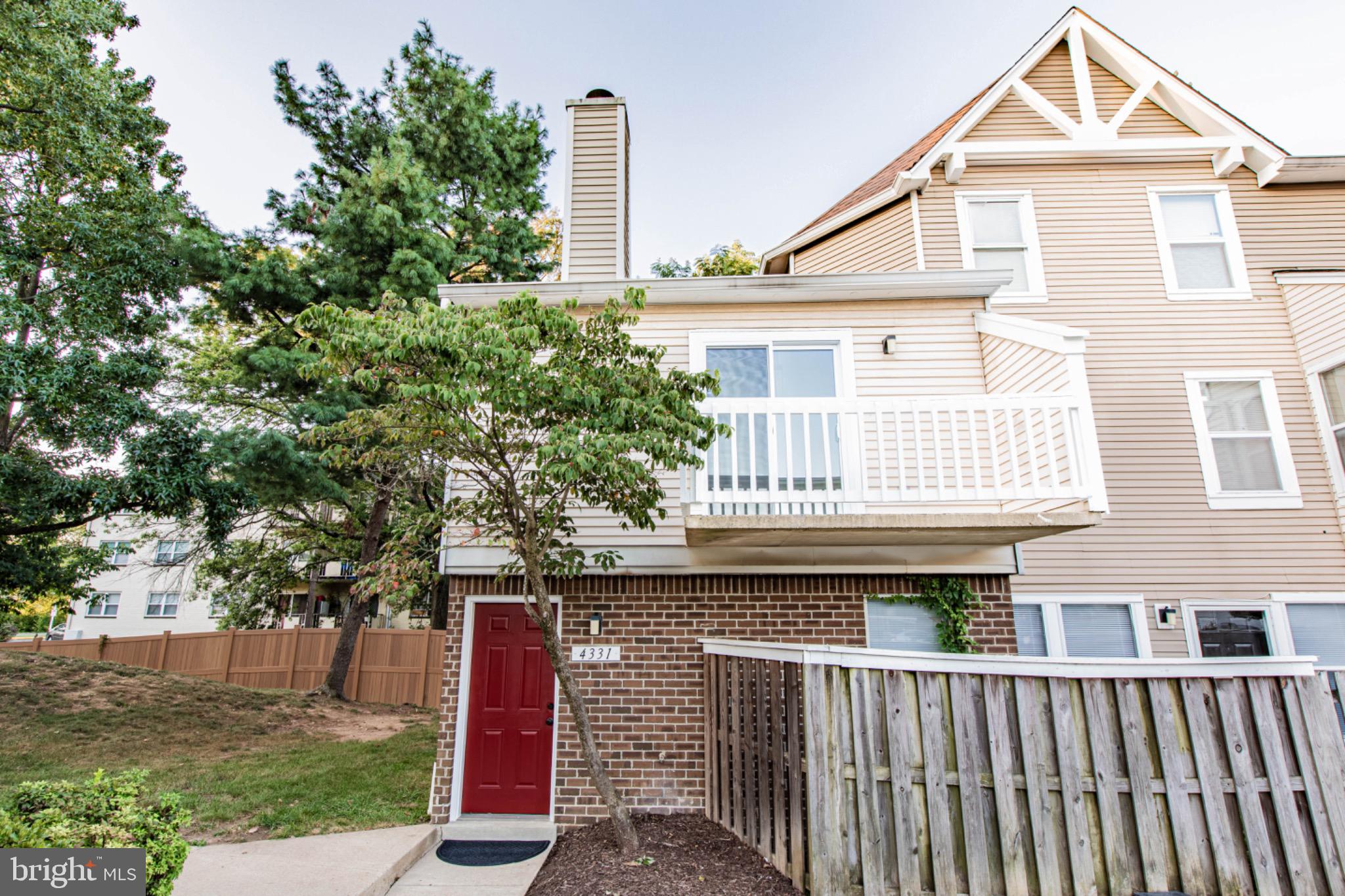 PEMBROOK VILLAGE - Residential