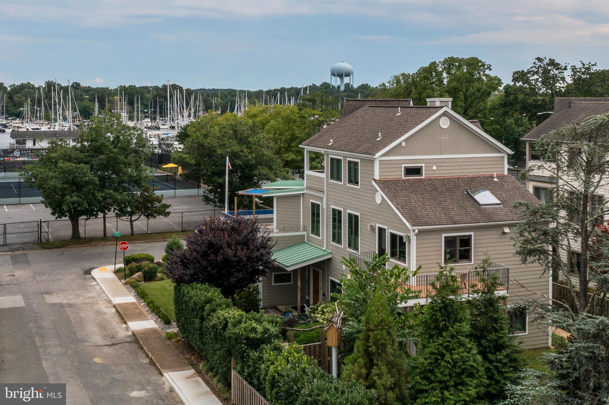 EASTPORT - Residential