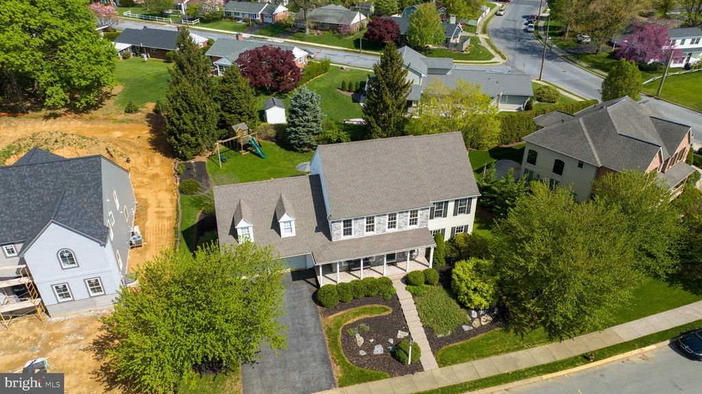 Photo of 309 E FOURTH AVE, LITITZ, PA 17543 (MLS # PALA2033786)