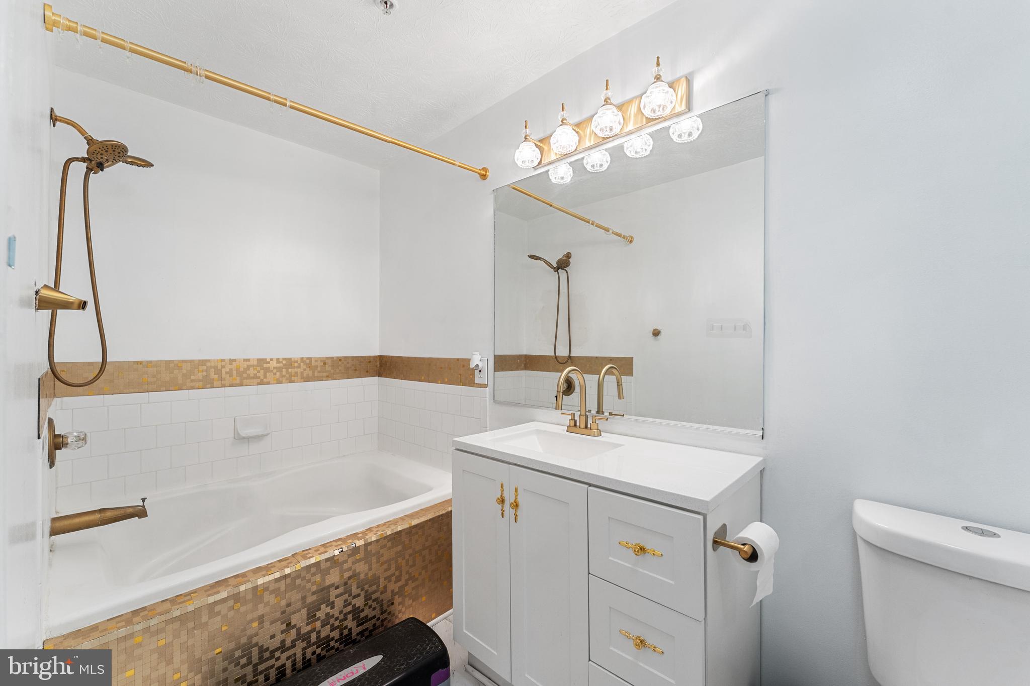 BELLEHAVEN ESTATES - Residential Lease