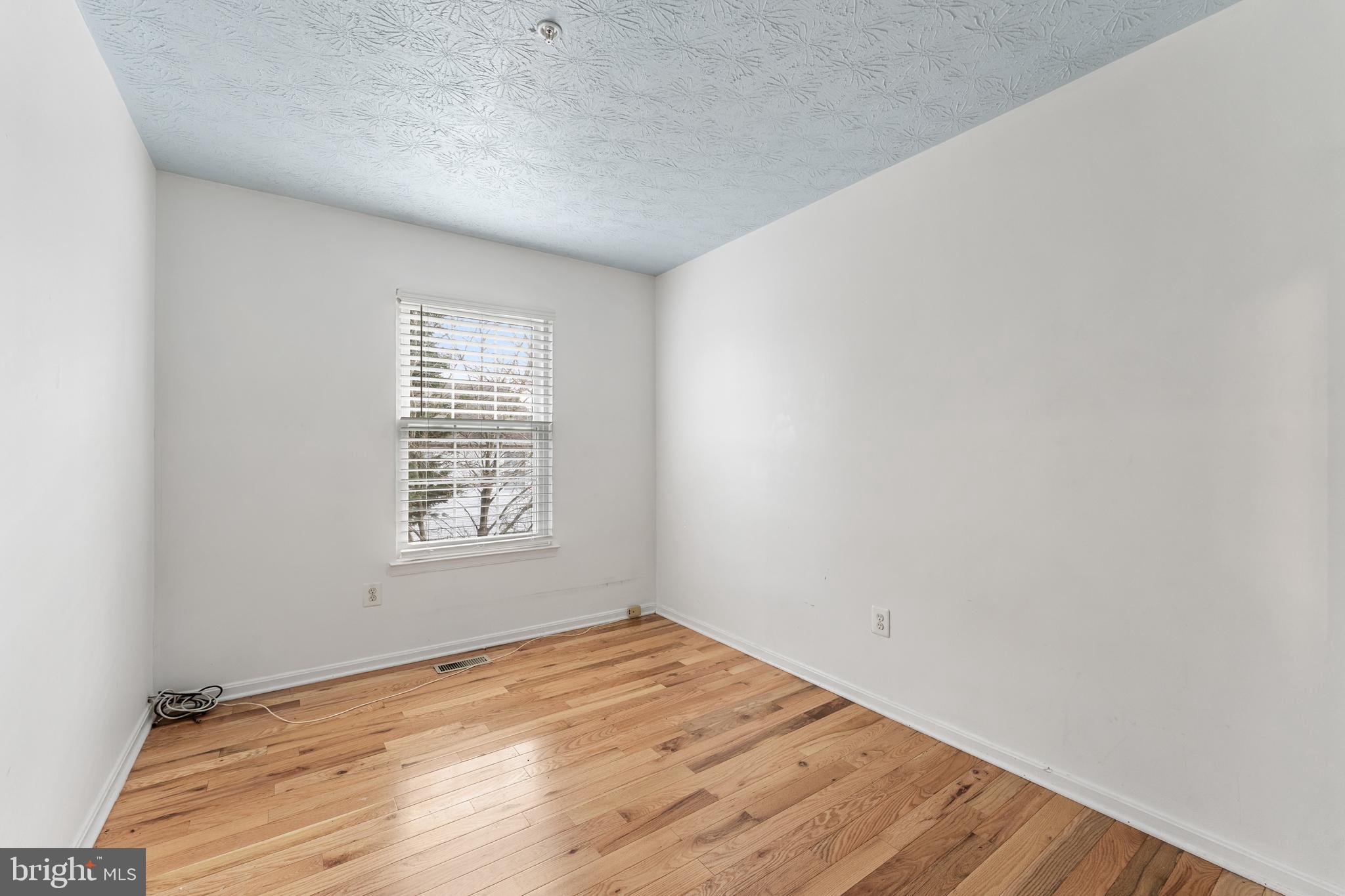 BELLEHAVEN ESTATES - Residential Lease